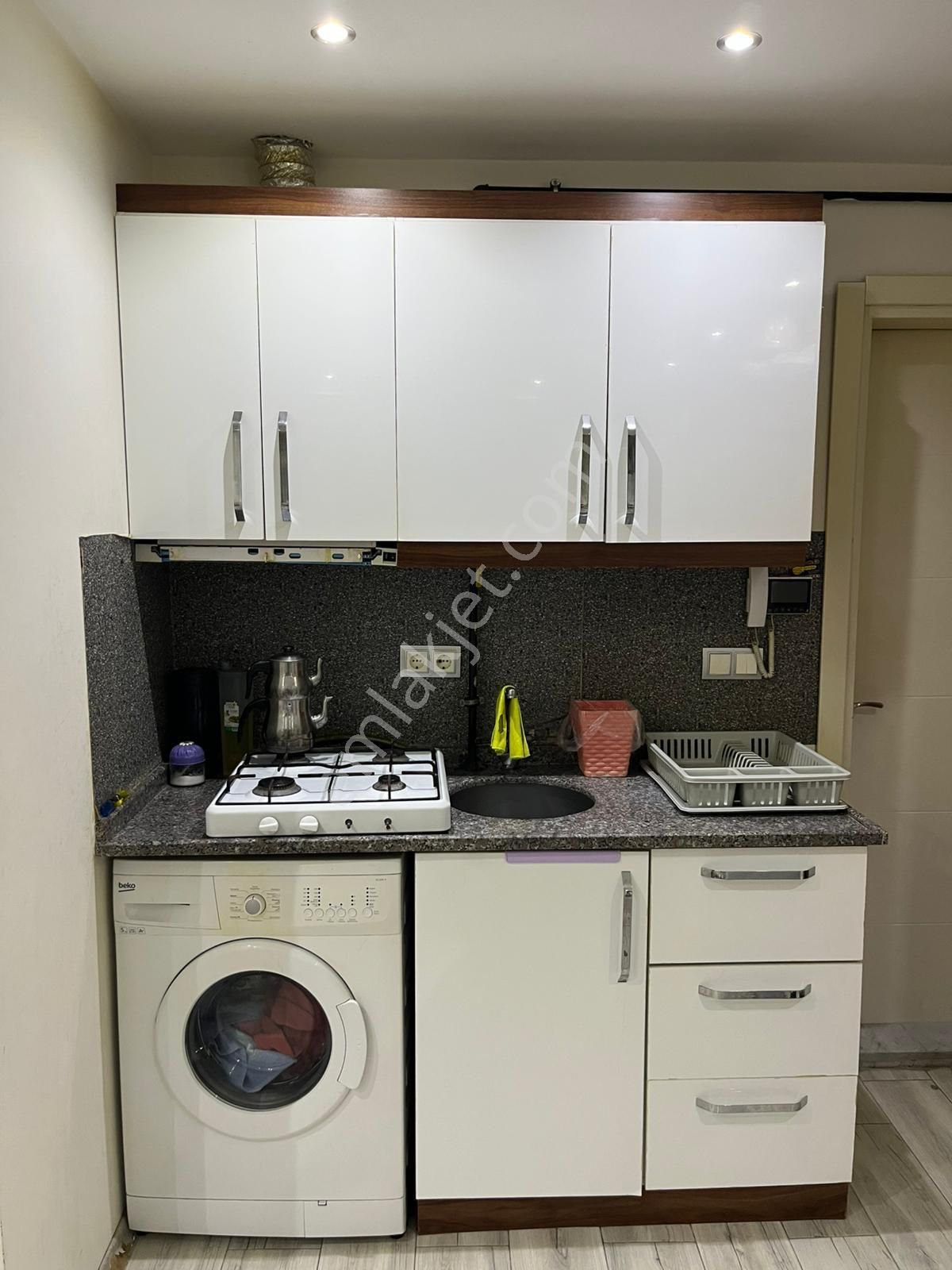 Kaan Emlaktan Kayalık Caddesi Yakınında 1+1 Arakat Eşyalı Satılık Apart. - Görsel 2