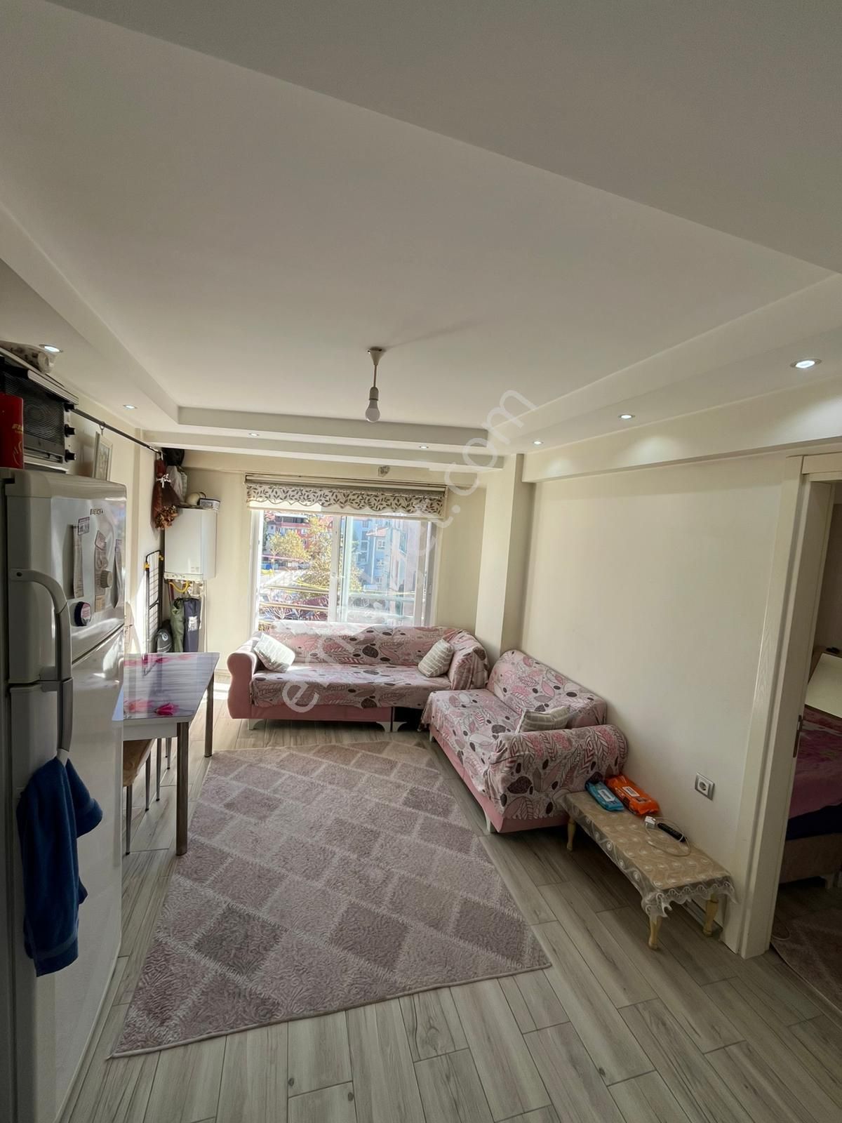 Kaan Emlaktan Kayalık Caddesi Yakınında 1+1 Arakat Eşyalı Satılık Apart.