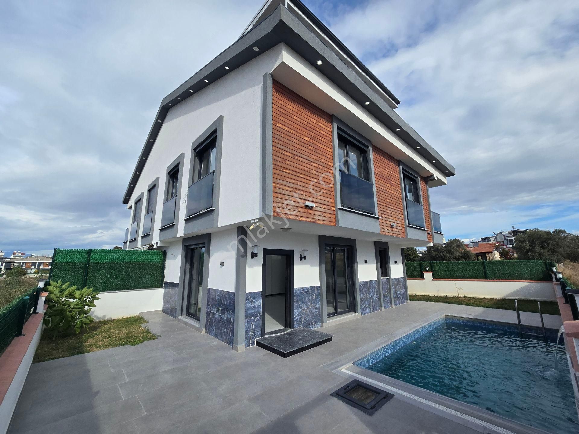 Didim Hisar Da Müstakil Bahçeli Havuzlu