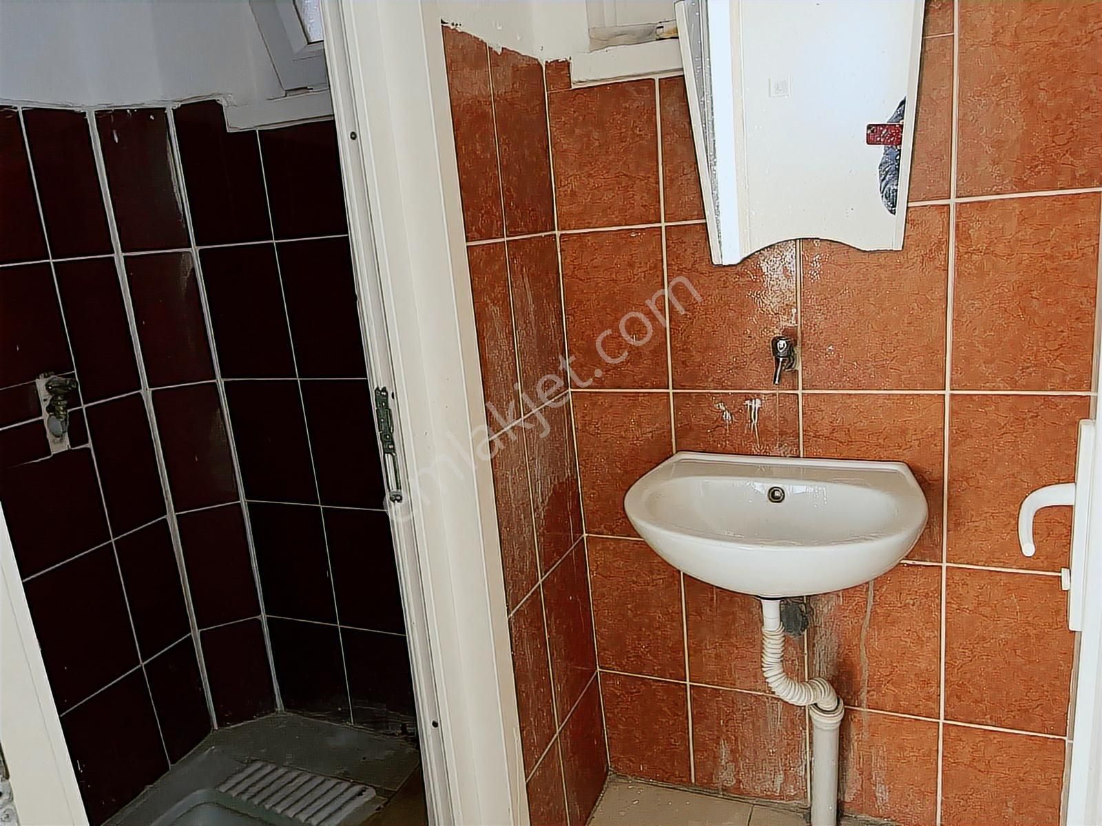 Bedestenlioğlu'nda 2 Katlı Bahçeli Satılık Müstakil Ev - Görsel 6