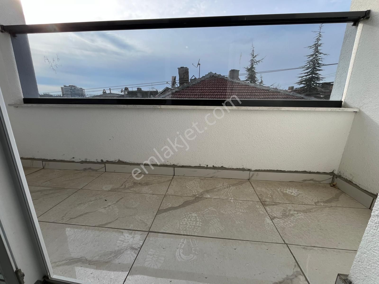 Anadolu Üniversitesi Giriş Kapısında Harika Konumda Yatırım Fırsatı 1+1 - Görsel 17