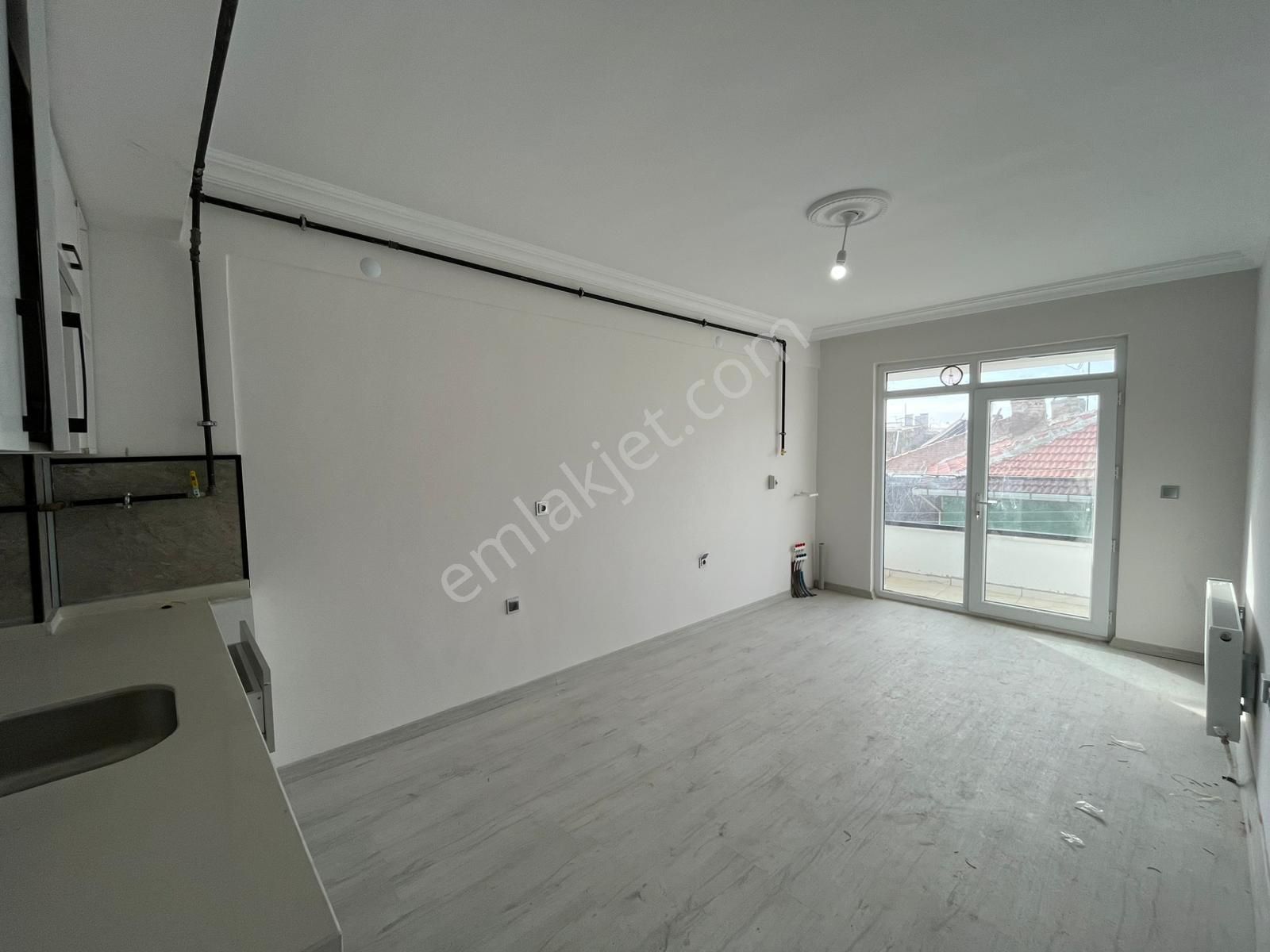 Anadolu Üniversitesi Giriş Kapısında Harika Konumda Yatırım Fırsatı 1+1 - Görsel 14