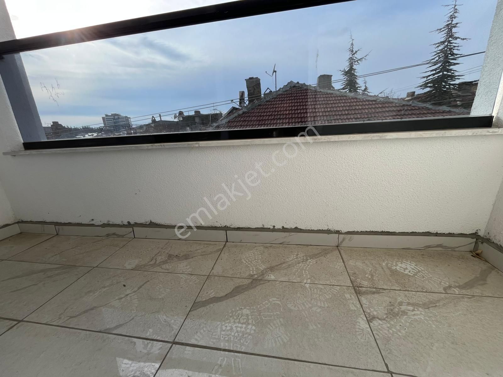 Anadolu Üniversitesi Giriş Kapısında Harika Konumda Yatırım Fırsatı 1+1 - Görsel 12