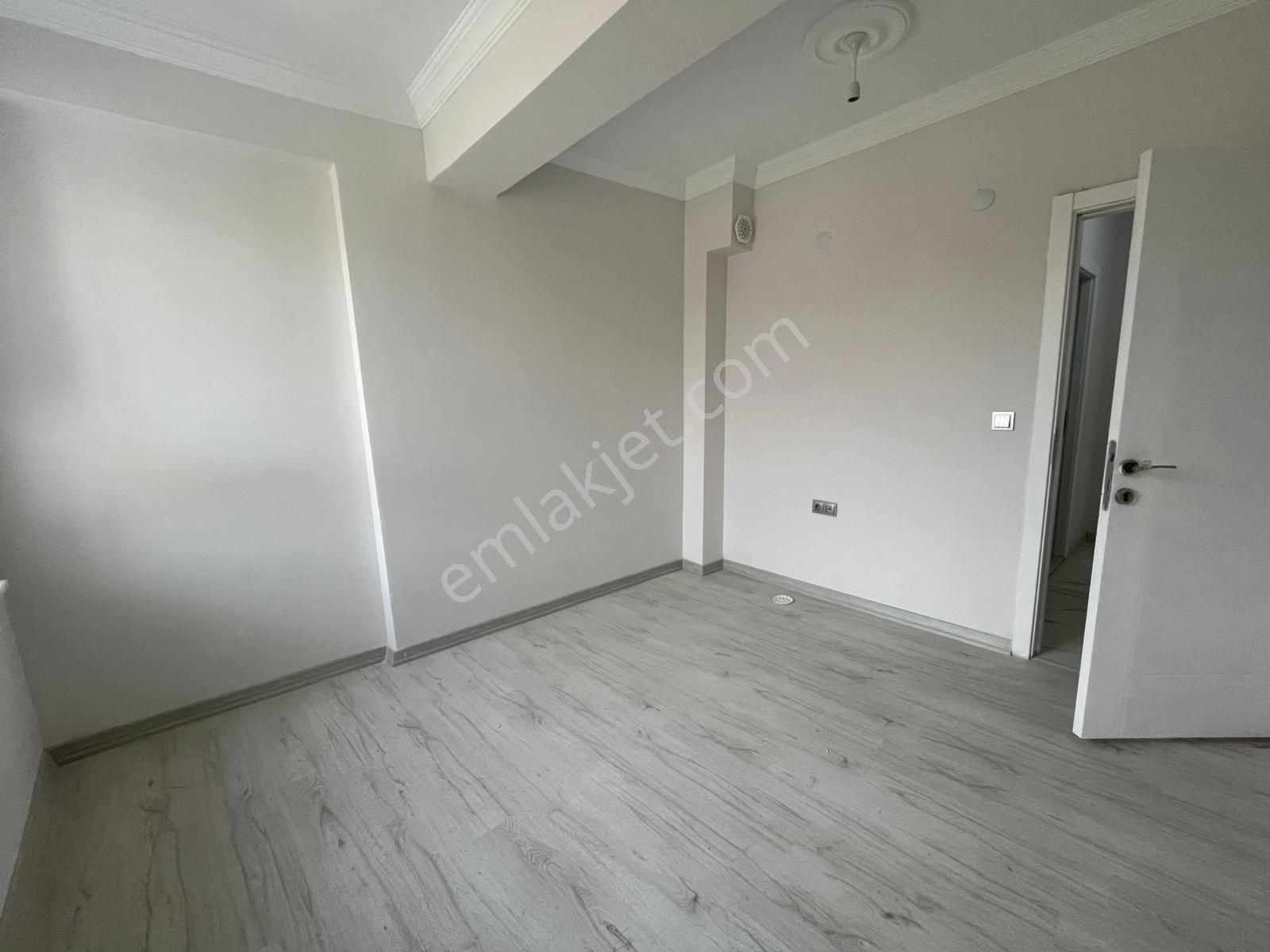 Anadolu Üniversitesi Giriş Kapısında Harika Konumda Yatırım Fırsatı 1+1 - Görsel 9