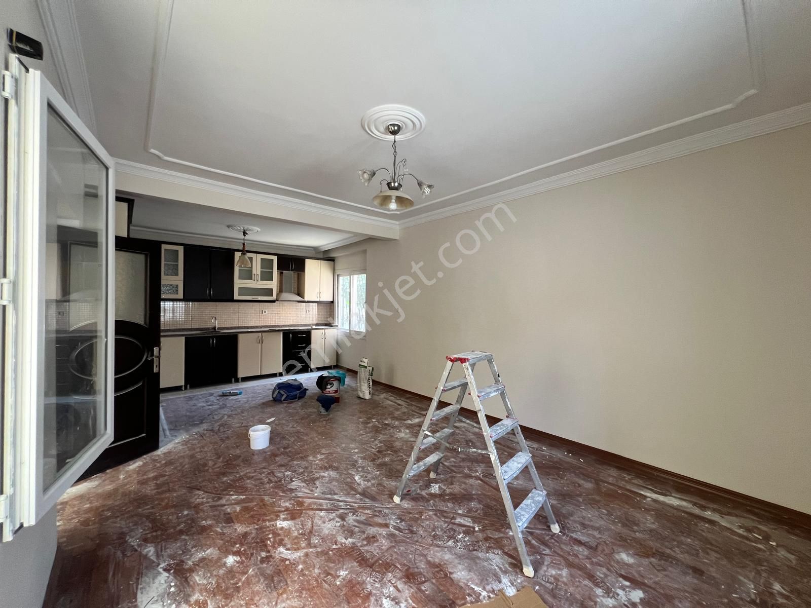 Karınca'dan İhsaniye'de Teraslı Müstakil 4+1 Kiralık Daire! - Görsel 2