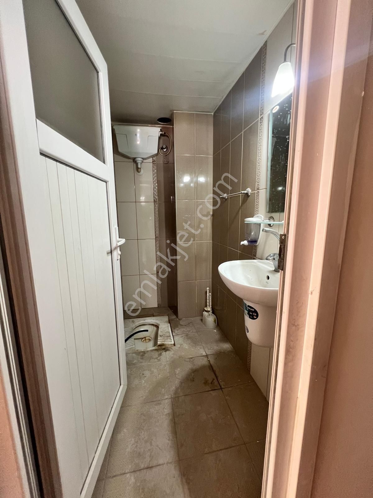 Karınca'dan İhsaniye'de Teraslı Müstakil 4+1 Kiralık Daire! - Görsel 12