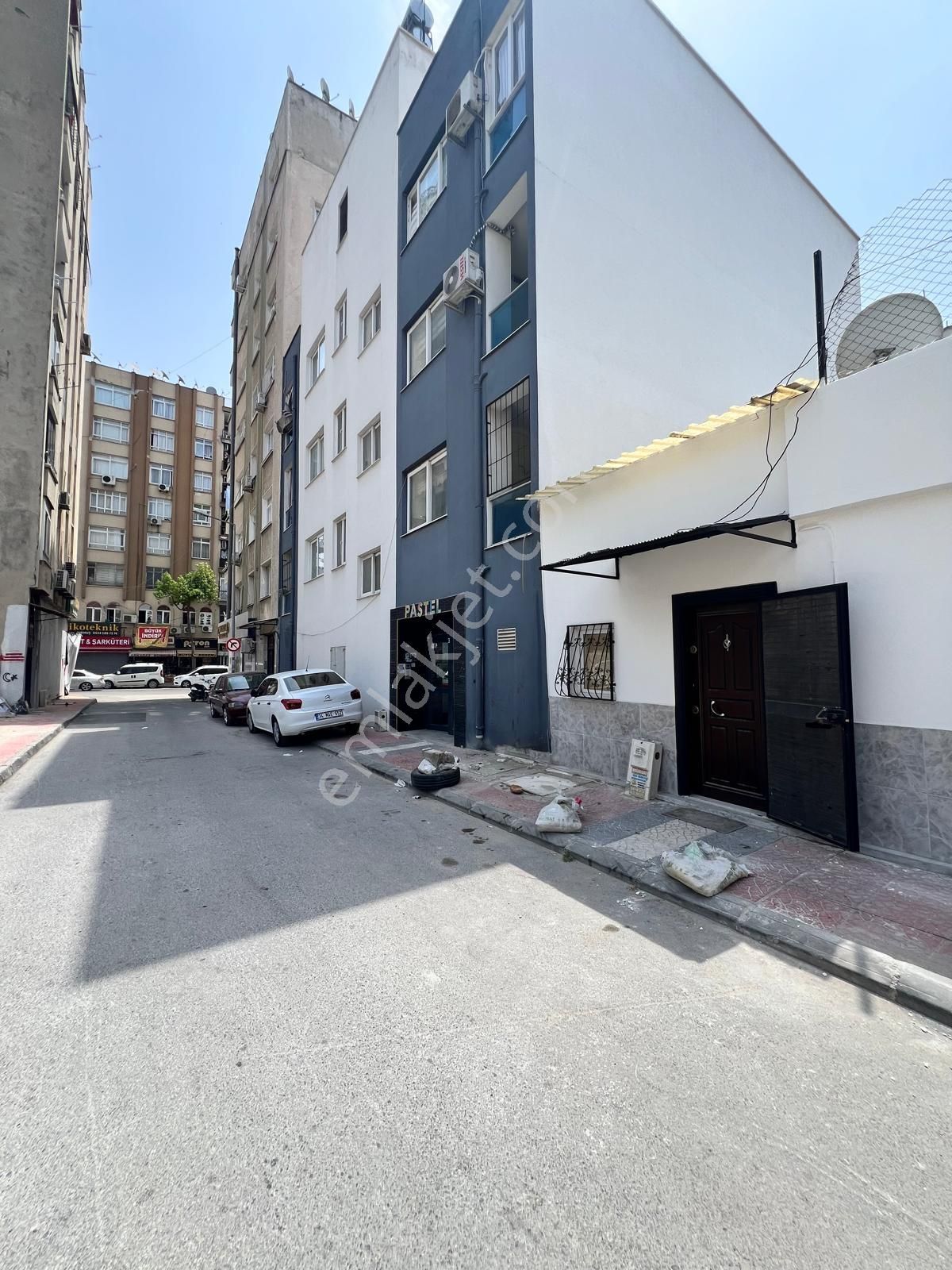 Karınca'dan İhsaniye'de Teraslı Müstakil 4+1 Kiralık Daire!