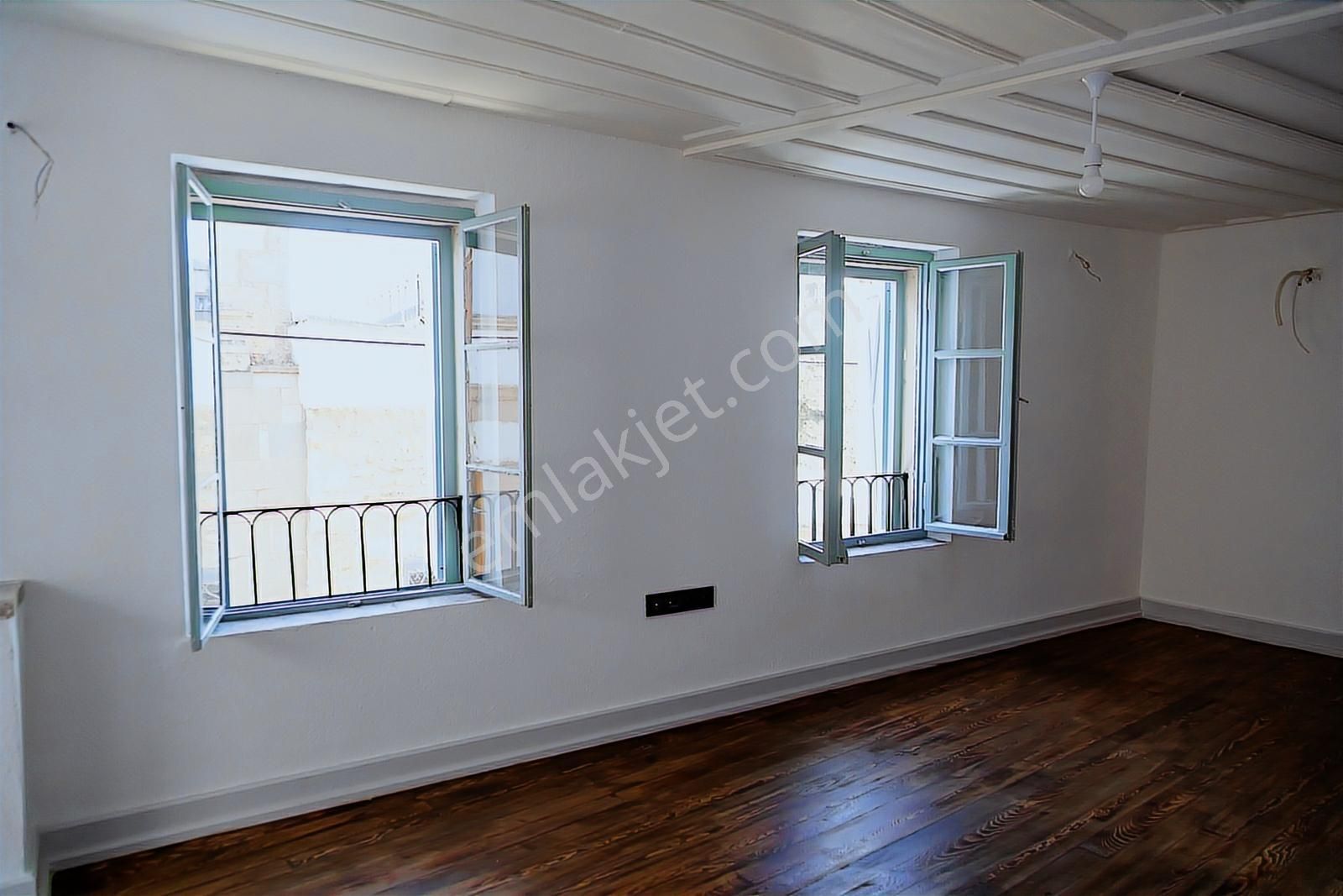 Çokkorkmaz Dan Ayvalık Merkez Butik Otel Yapılabilir Rum Evi - Görsel 5