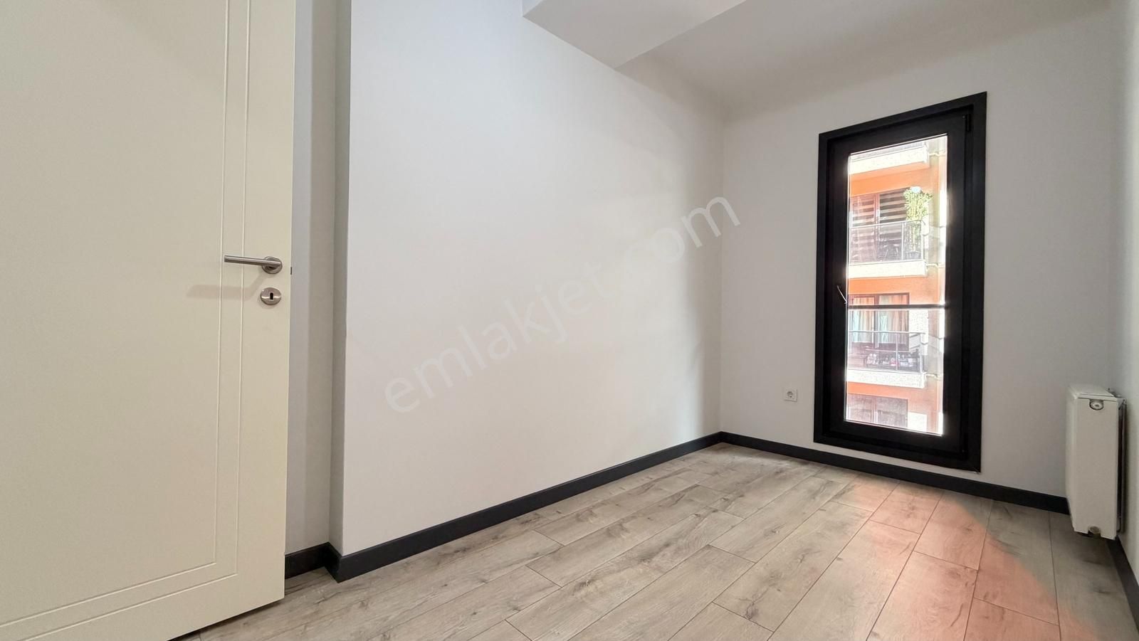 Talatpaşa Mari Vadi Evlerinde 2+1 Kiralık Daire Metrobüse 6dk - Görsel 16