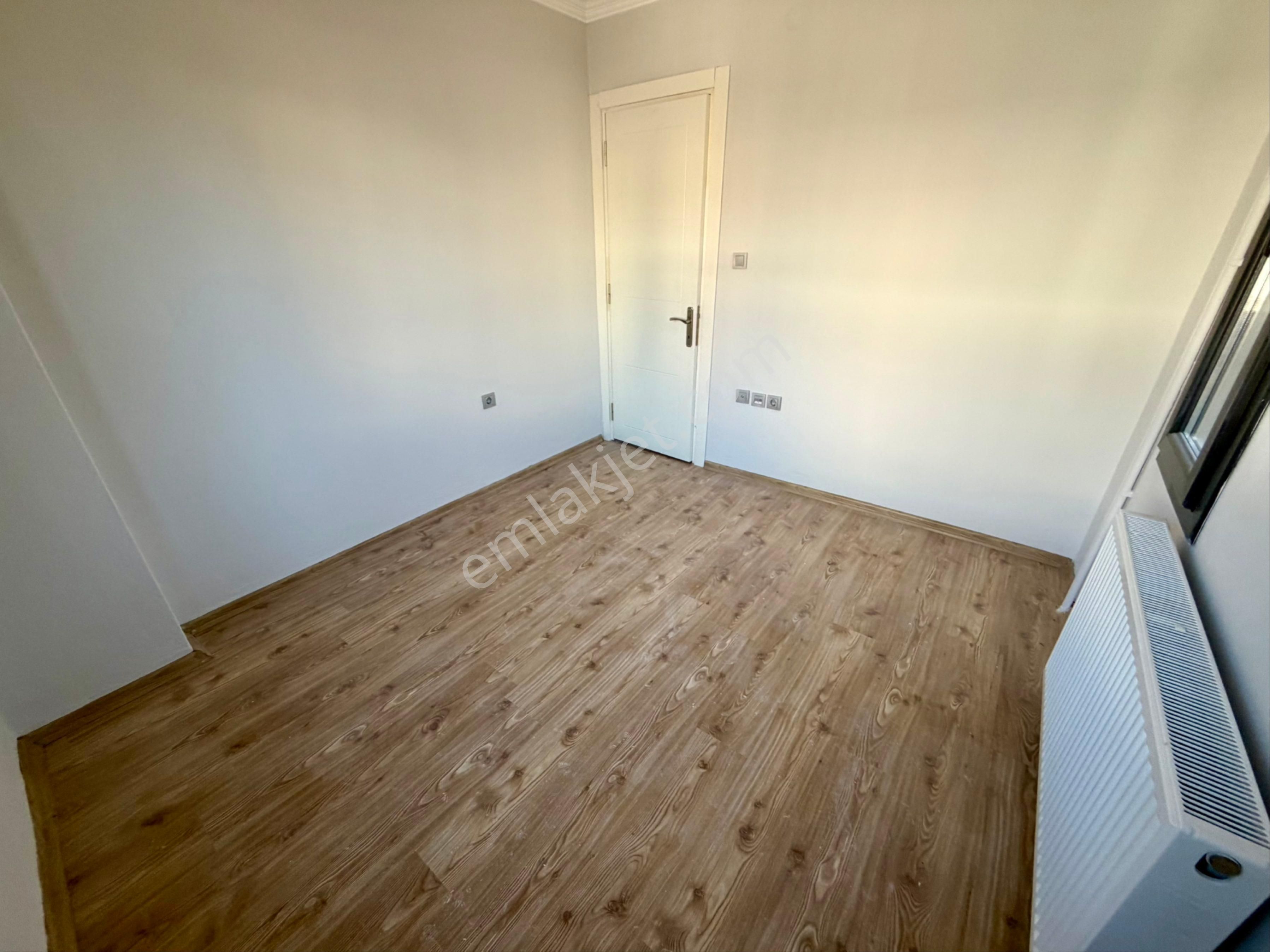 Denize Yakın Geniş Bahçeli Tek Müstakil Yazlık - Görsel 13