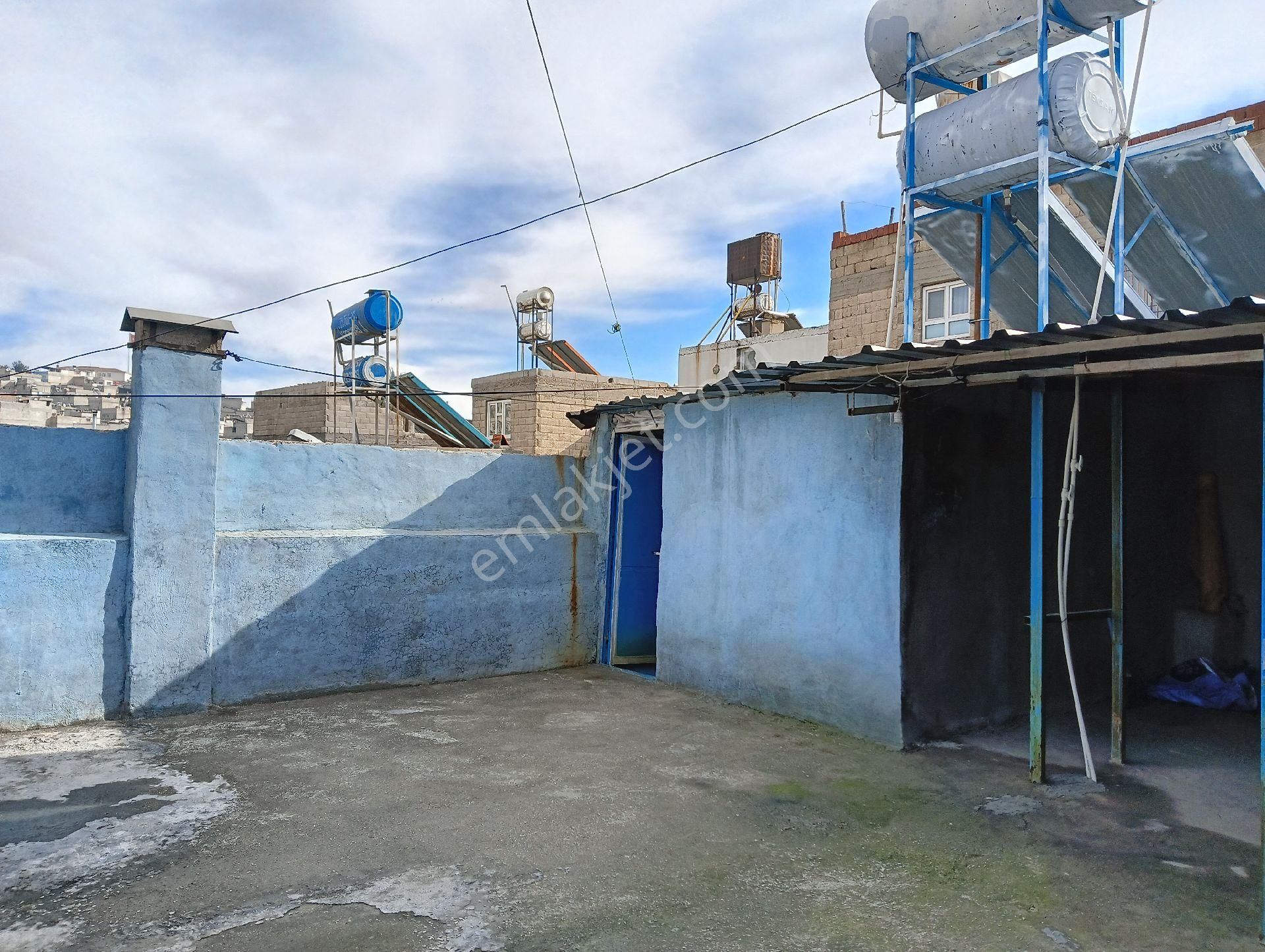 Akyol Gayrimenkul Den Satlık Karşıyakada Müstakil Ev 2 Katl - Görsel 21