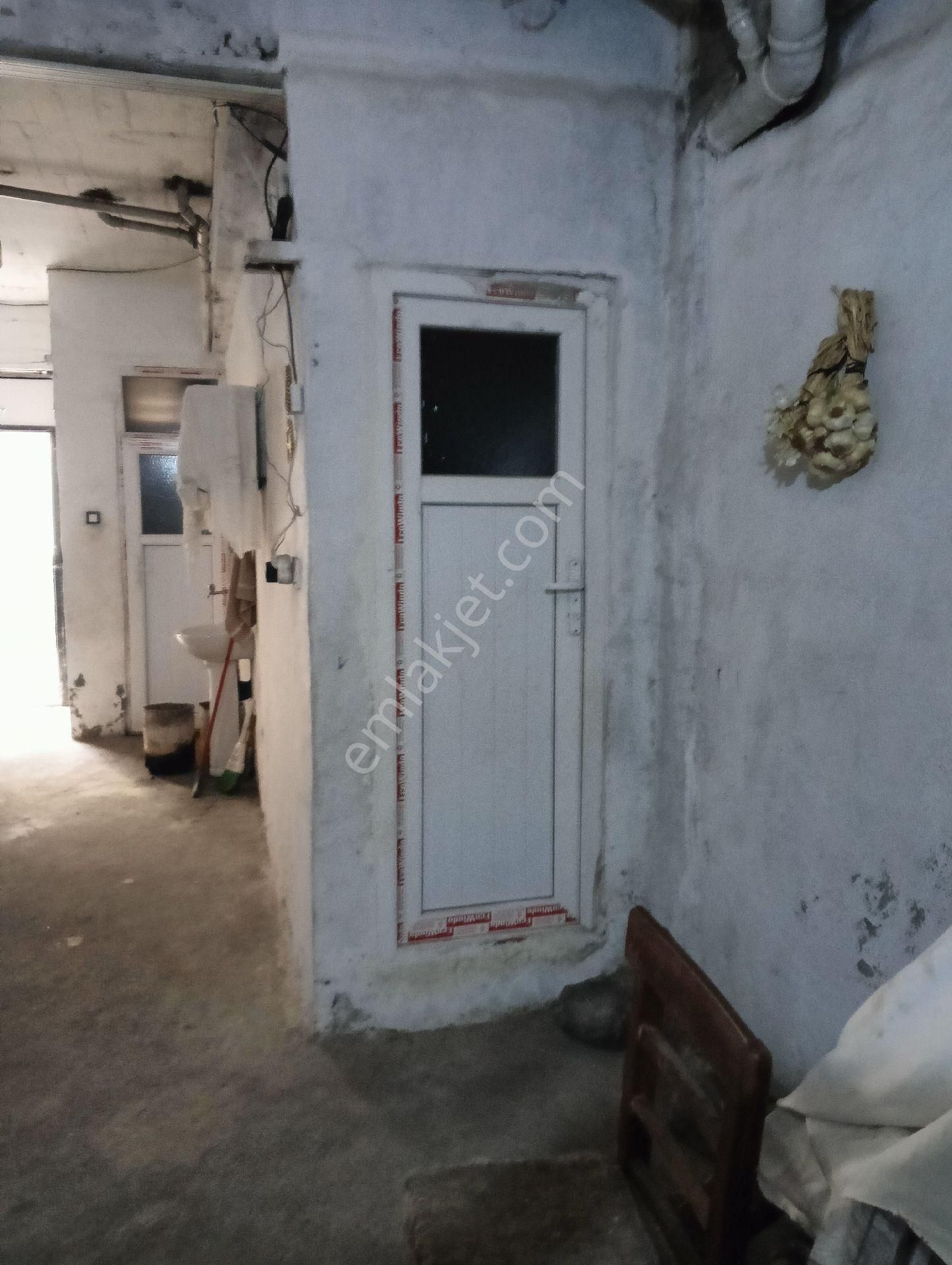 Akyol Gayrimenkul Den Satlık Karşıyakada Müstakil Ev 2 Katl - Görsel 31