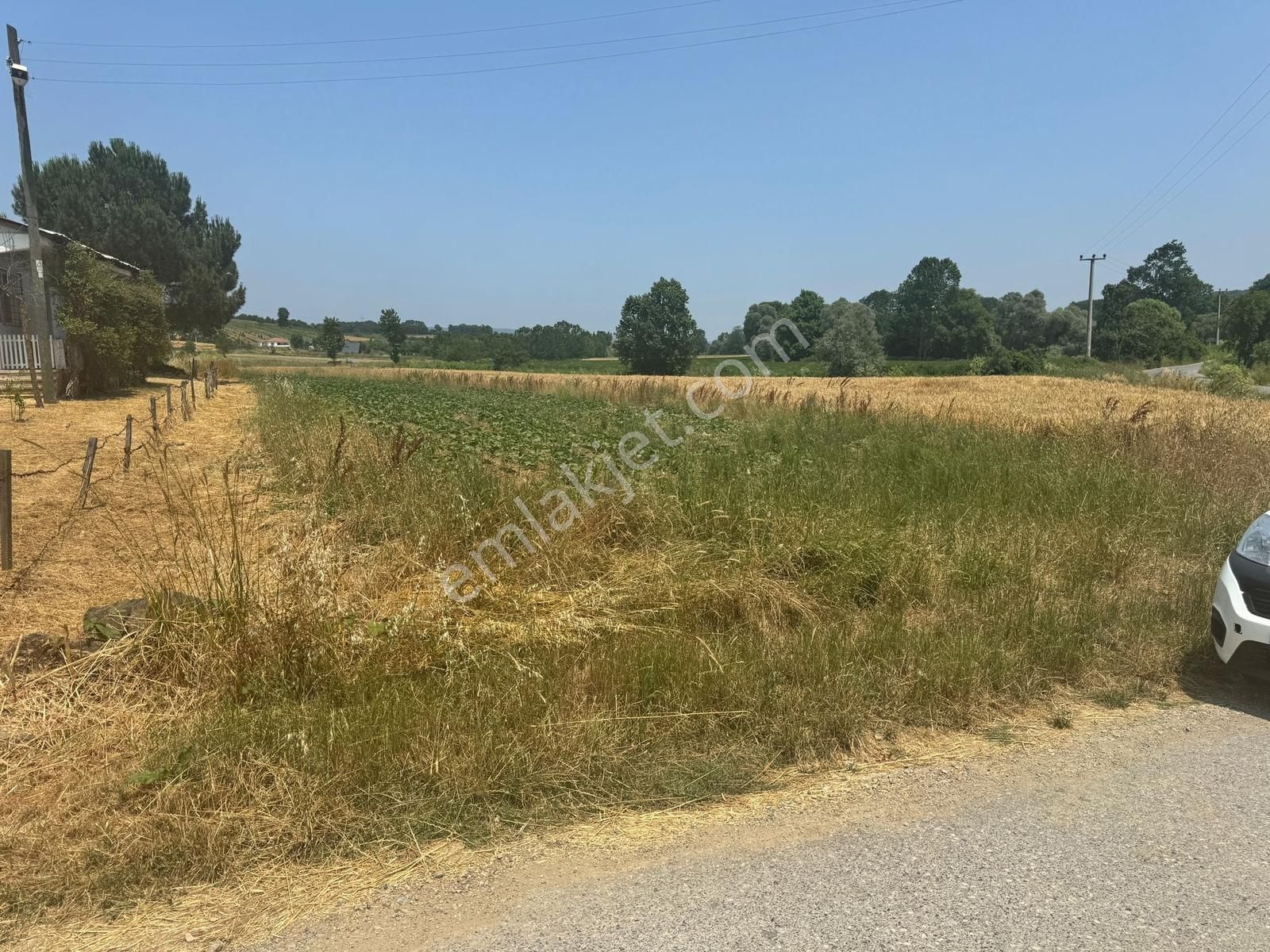 Aşırlarda Mükemmel Konum ! Yol Kenarı Evlerin Yanında Tarla - Görsel 2