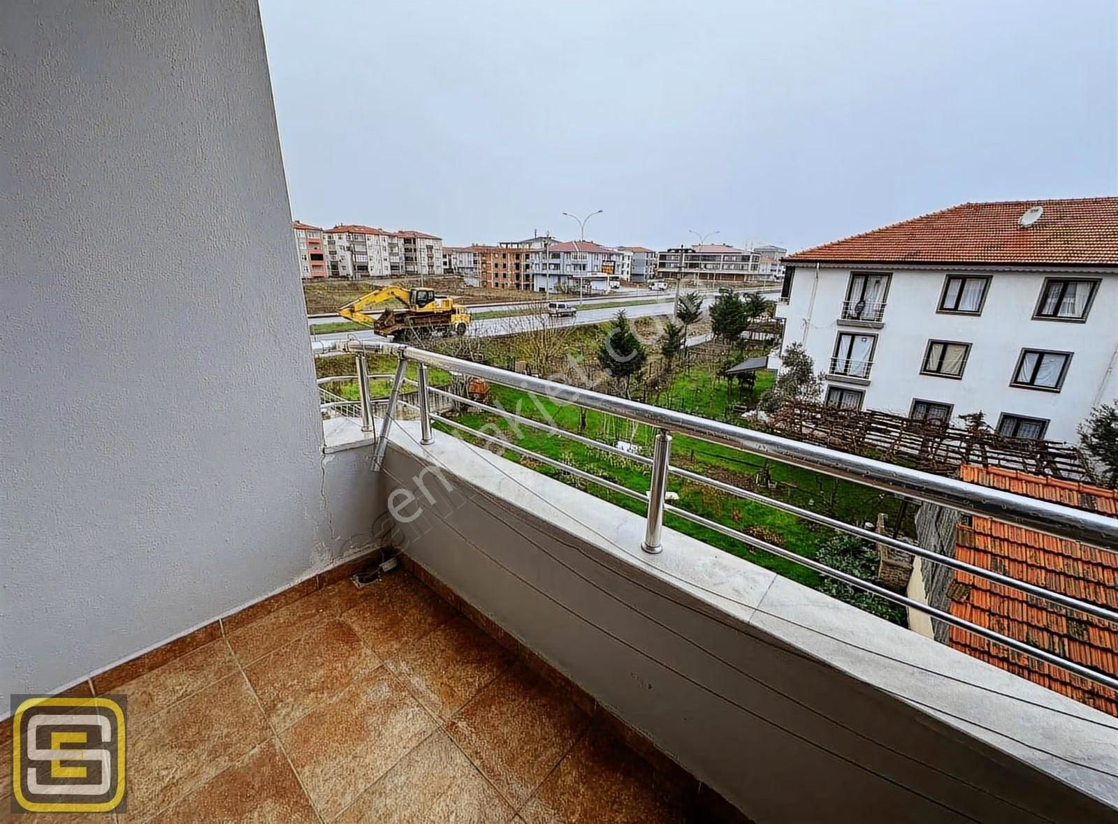 Denize Ve Çarşıya Yakın Ara Kat 3+1 150 M2 Mutfak Ayrı Daire - Görsel 13