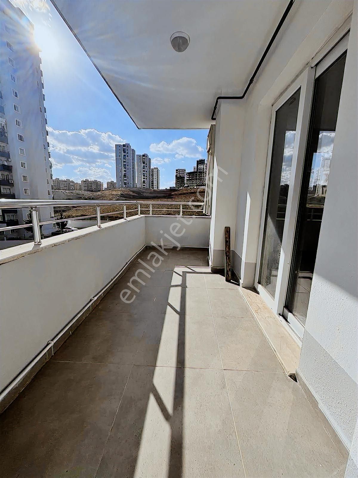 Osmangazi'de 3+1 Ultra Geniş K.mutfak Ç.banyo G.odalı Daire - Görsel 14