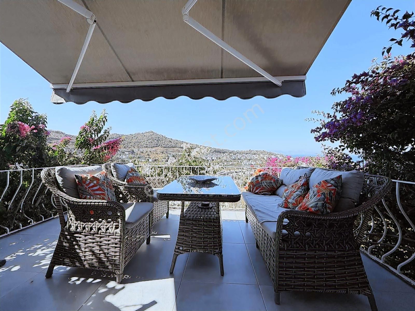 Bodrum Günbatımı Sitesinde Deniz Manzaralı, 3+1 Müstakil Ev - Görsel 12