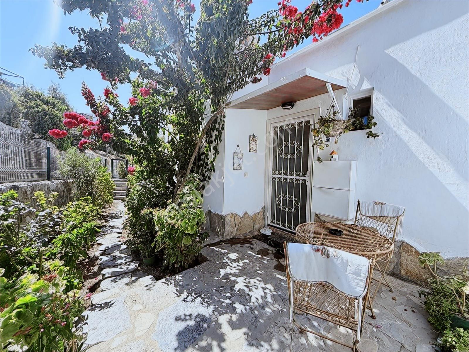 Bodrum Günbatımı Sitesinde Deniz Manzaralı, 3+1 Müstakil Ev - Görsel 13