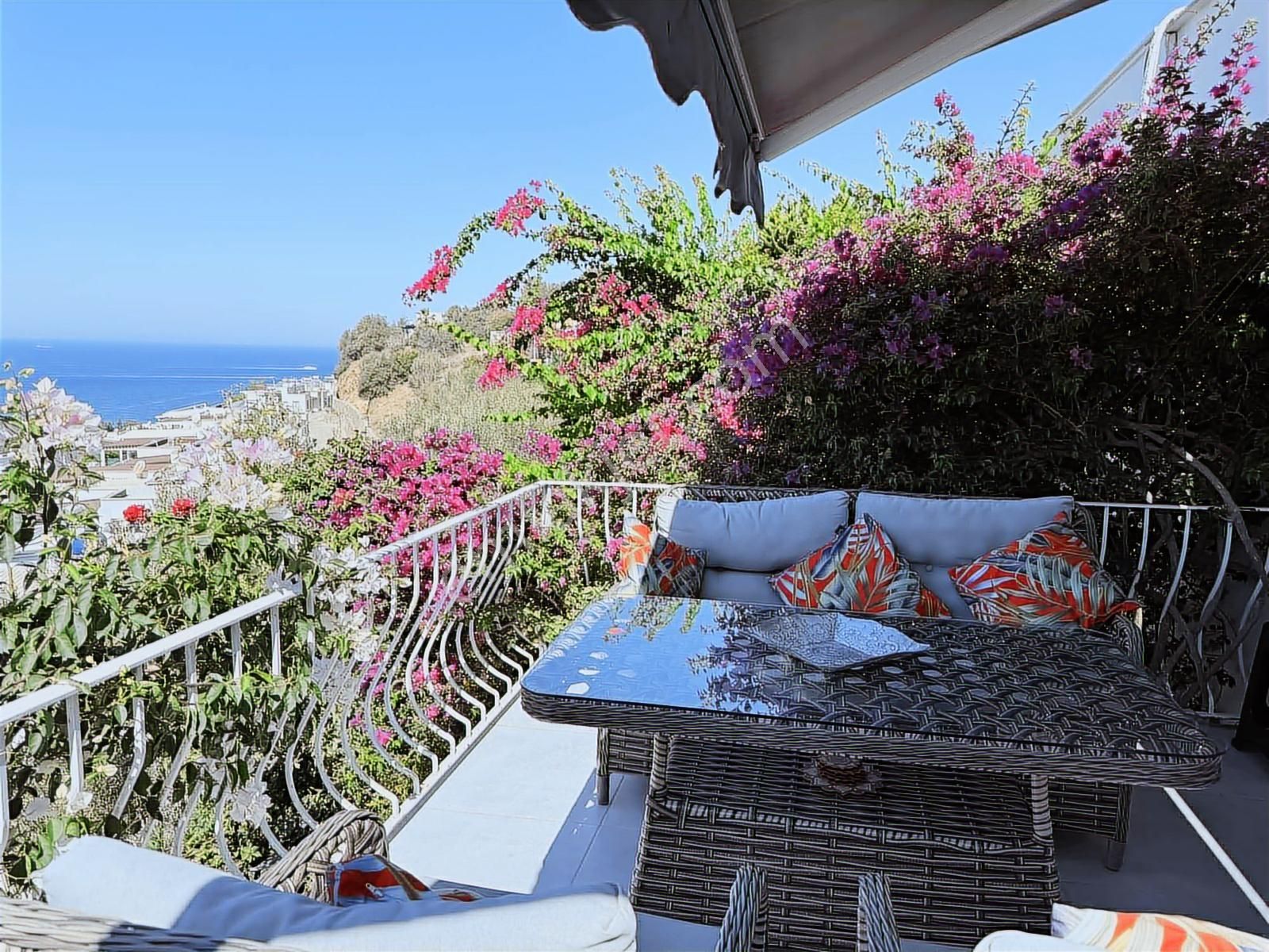 Bodrum Günbatımı Sitesinde Deniz Manzaralı, 3+1 Müstakil Ev - Görsel 11