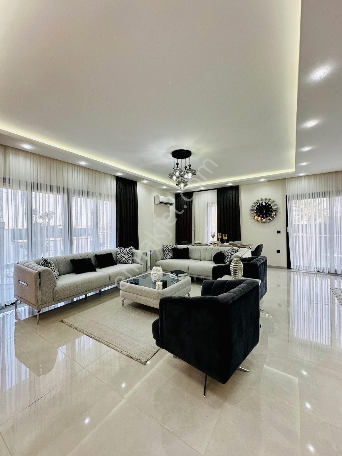 Efeler’de Tam Müstakil , Köşe Konum Havuzlu , Full Eşyalı Ekstra Lüks Villa - Görsel 33