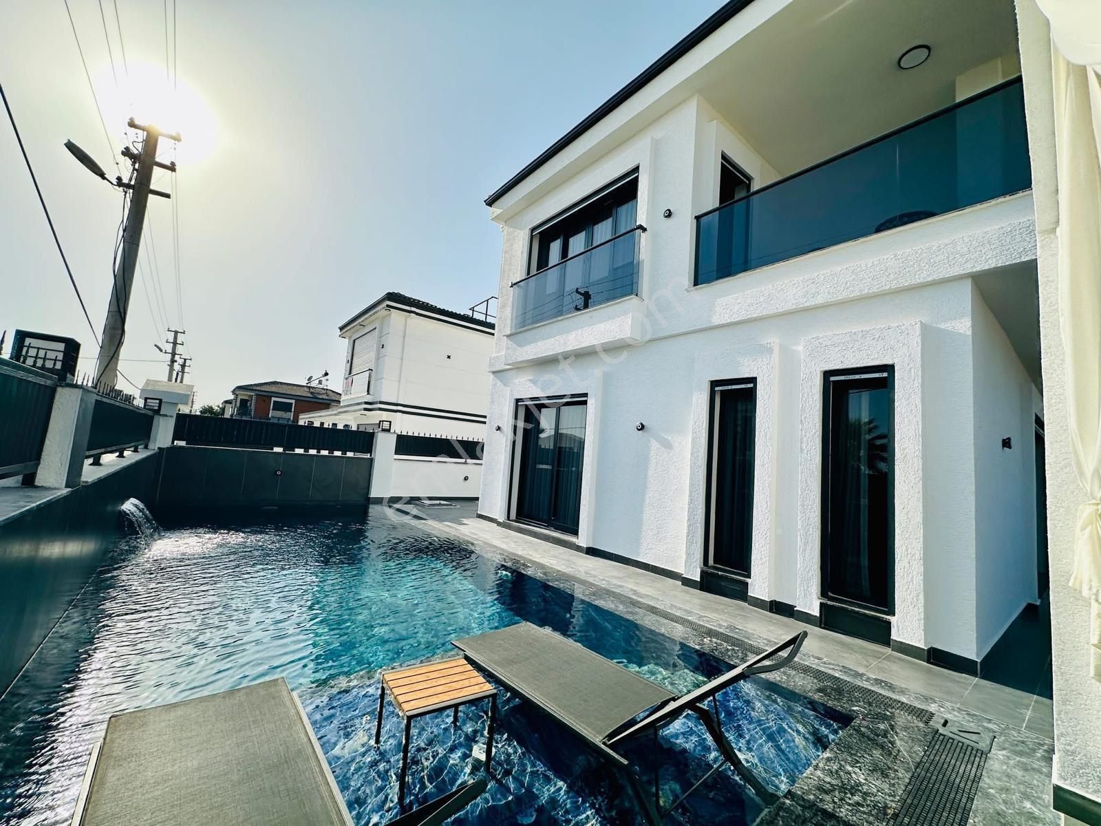 Efeler’de Tam Müstakil , Köşe Konum Havuzlu , Full Eşyalı Ekstra Lüks Villa - Görsel 6