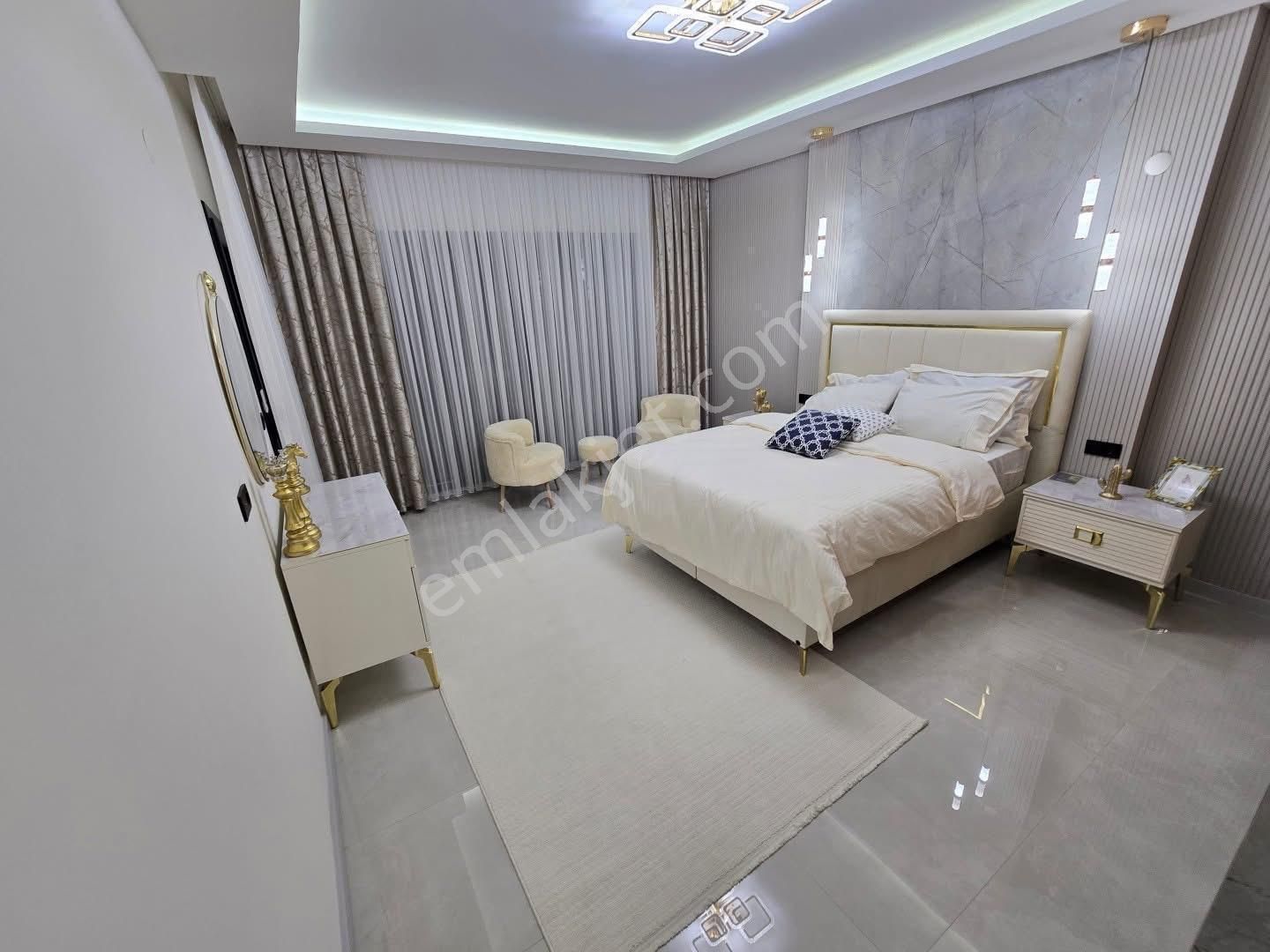 Efeler’de Tam Müstakil , Köşe Konum Havuzlu , Full Eşyalı Ekstra Lüks Villa - Görsel 30