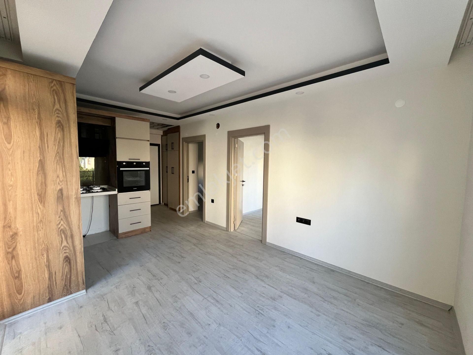 Kanal Boyunda , Şık Tasarımlı Sıfır 2+1 Daire - Görsel 3