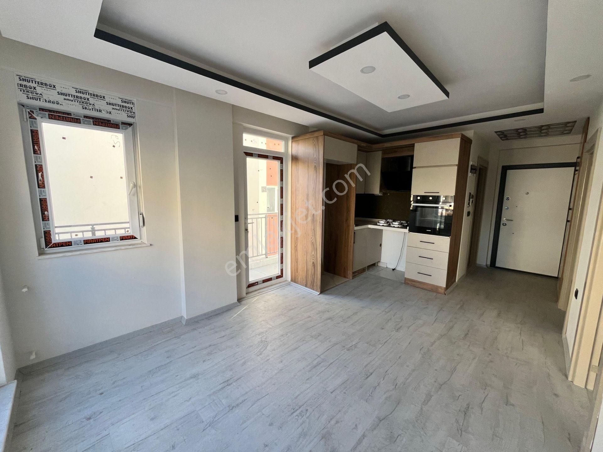 Kanal Boyunda , Şık Tasarımlı Sıfır 2+1 Daire