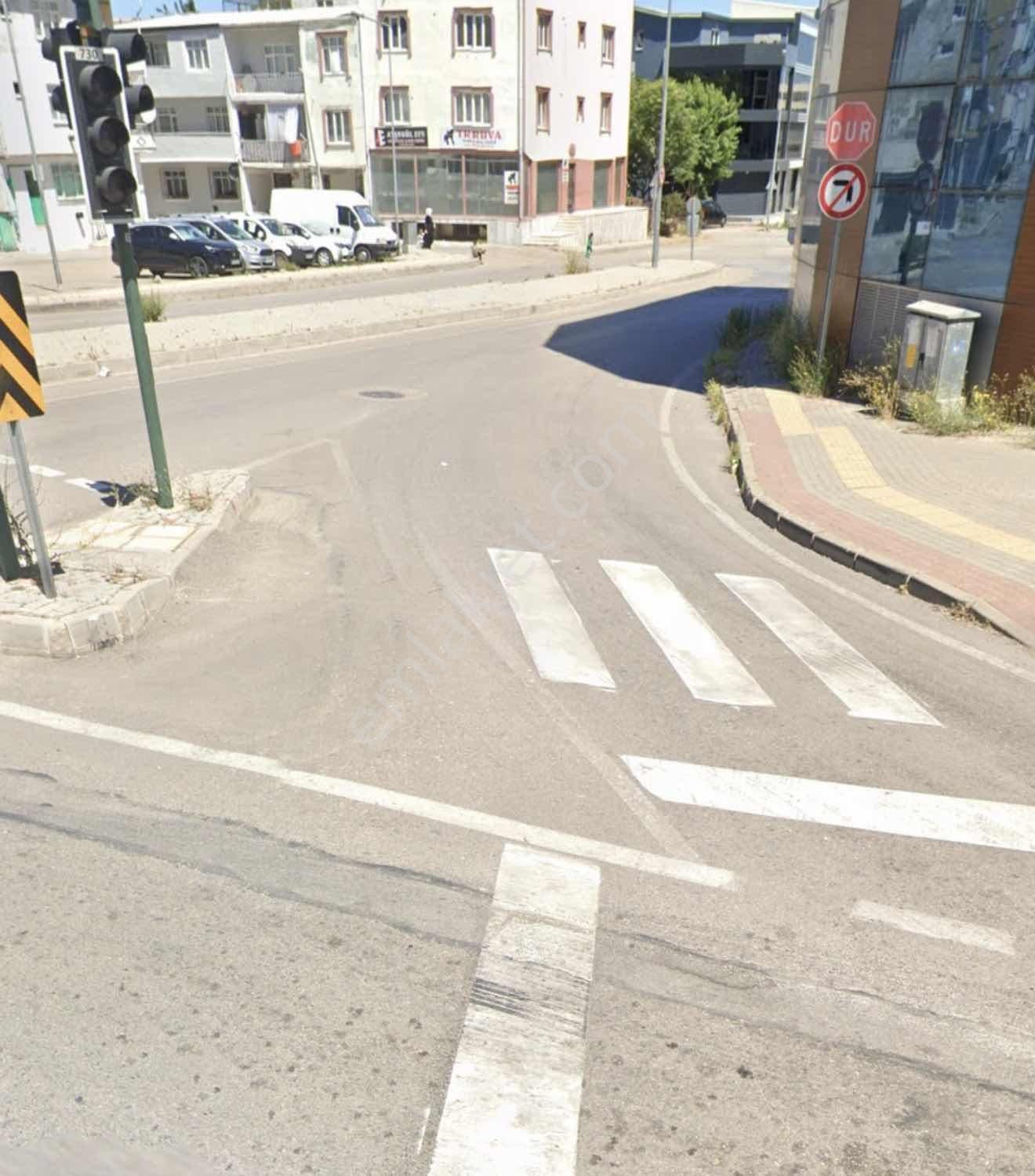 Vişne Köklü Cad. 130 M2 Ticari İmarlı Arsa - Görsel 4