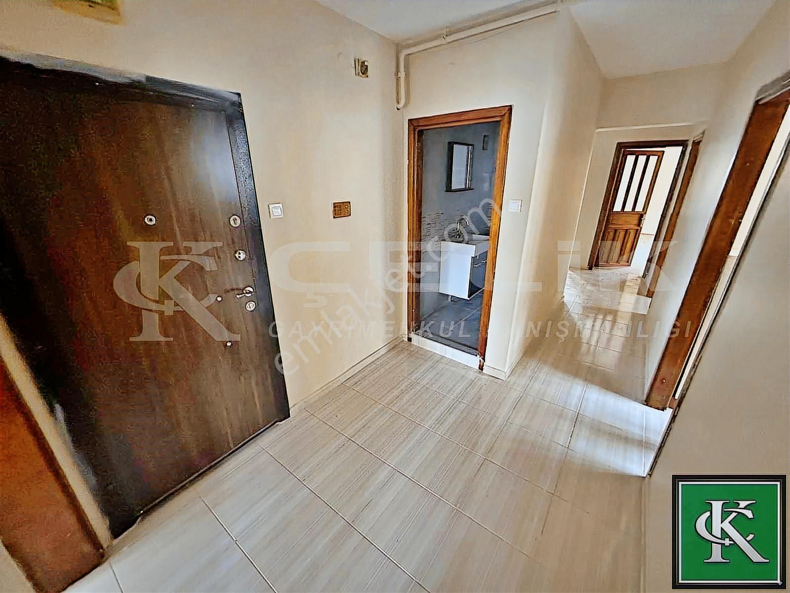 Çelik Emlaktan Kurtuluş Caddesin De 4+1 Arakat Kiralık Daire!! - Görsel 2