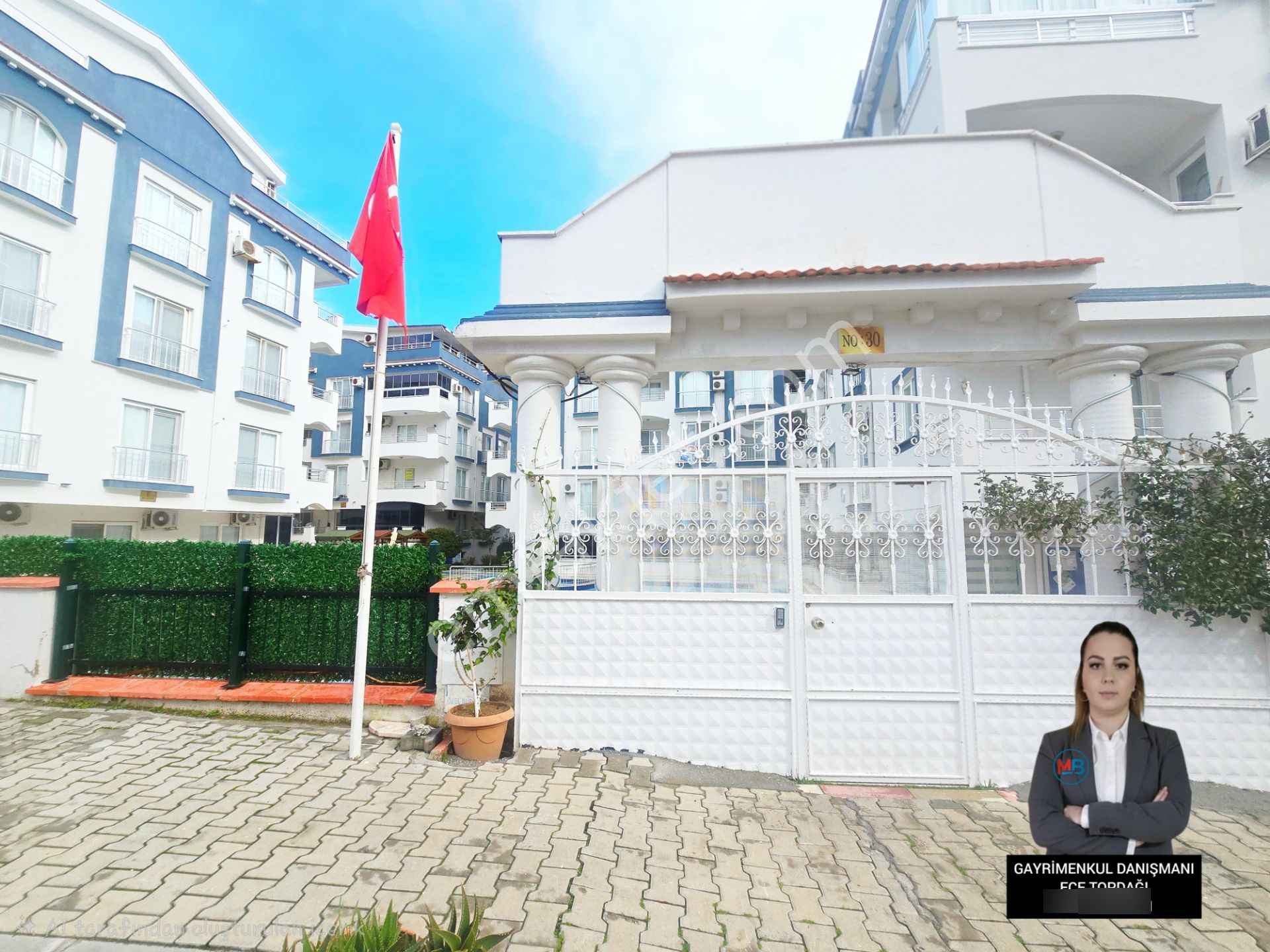 Didimde Satılık 2+1 Site İçerisinde Havuzlu Güvenlikli Orta Kat Daire ! - Görsel 2