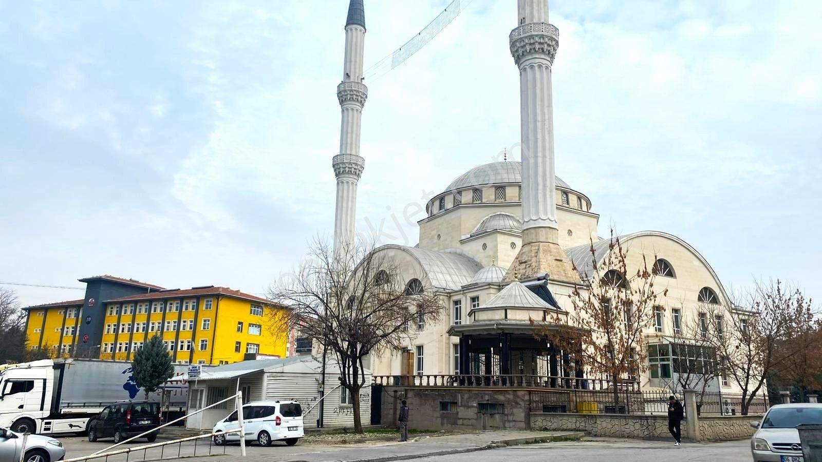 Sincan Tandoğan Mah'de 3+1 Ara Kat Ön Cephe Bağımsız Daire - Görsel 32