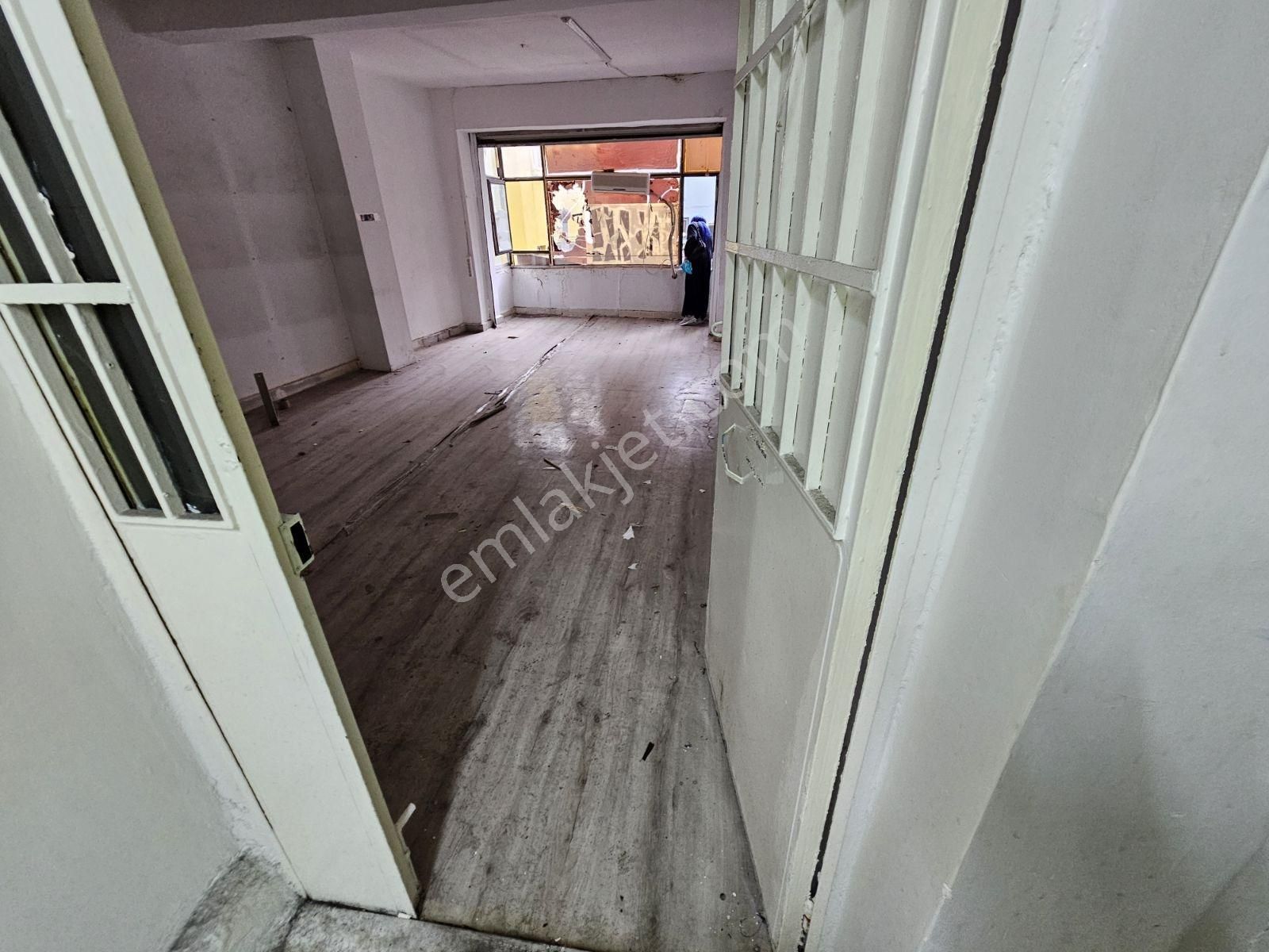 Beyazıt Laleli Arası İşlek Faal Bir Konumda Ufuk İş Merkezinde - Görsel 4