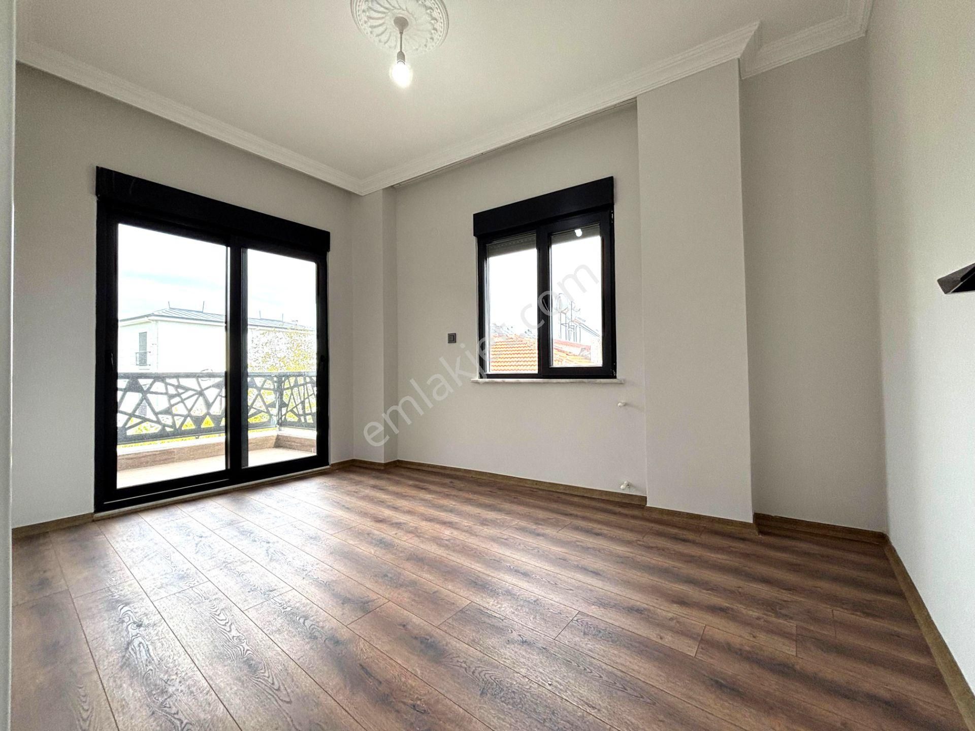 Yiğit'ten Akçay'da 4+1 Kaz Dağları Eteğinde Tripleks Lüks Villa - Görsel 21