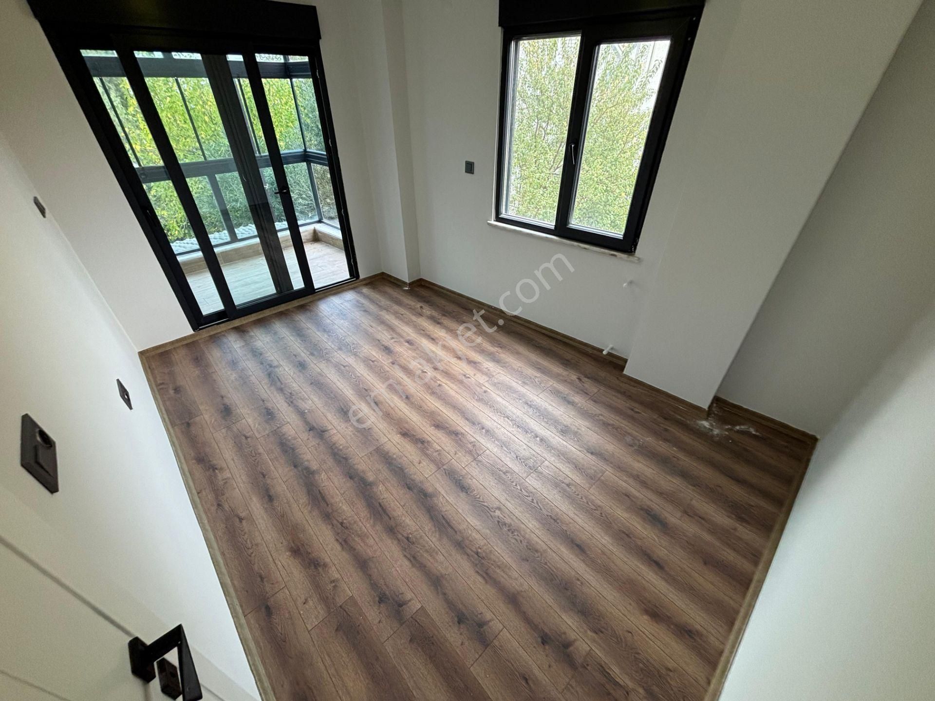 Yiğit'ten Akçay'da 4+1 Kaz Dağları Eteğinde Tripleks Lüks Villa - Görsel 17