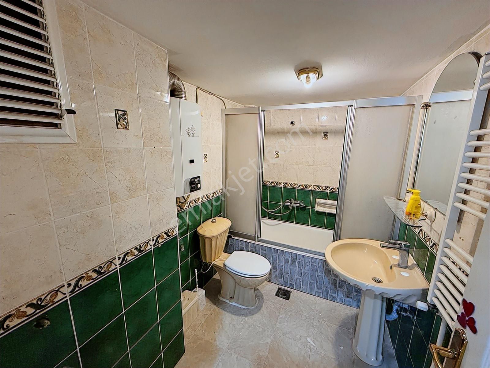 Gazipaşa'da 3+1 165 M2 Doğalgazlı*kapalı Mutfak Kiralık Daire - Görsel 15