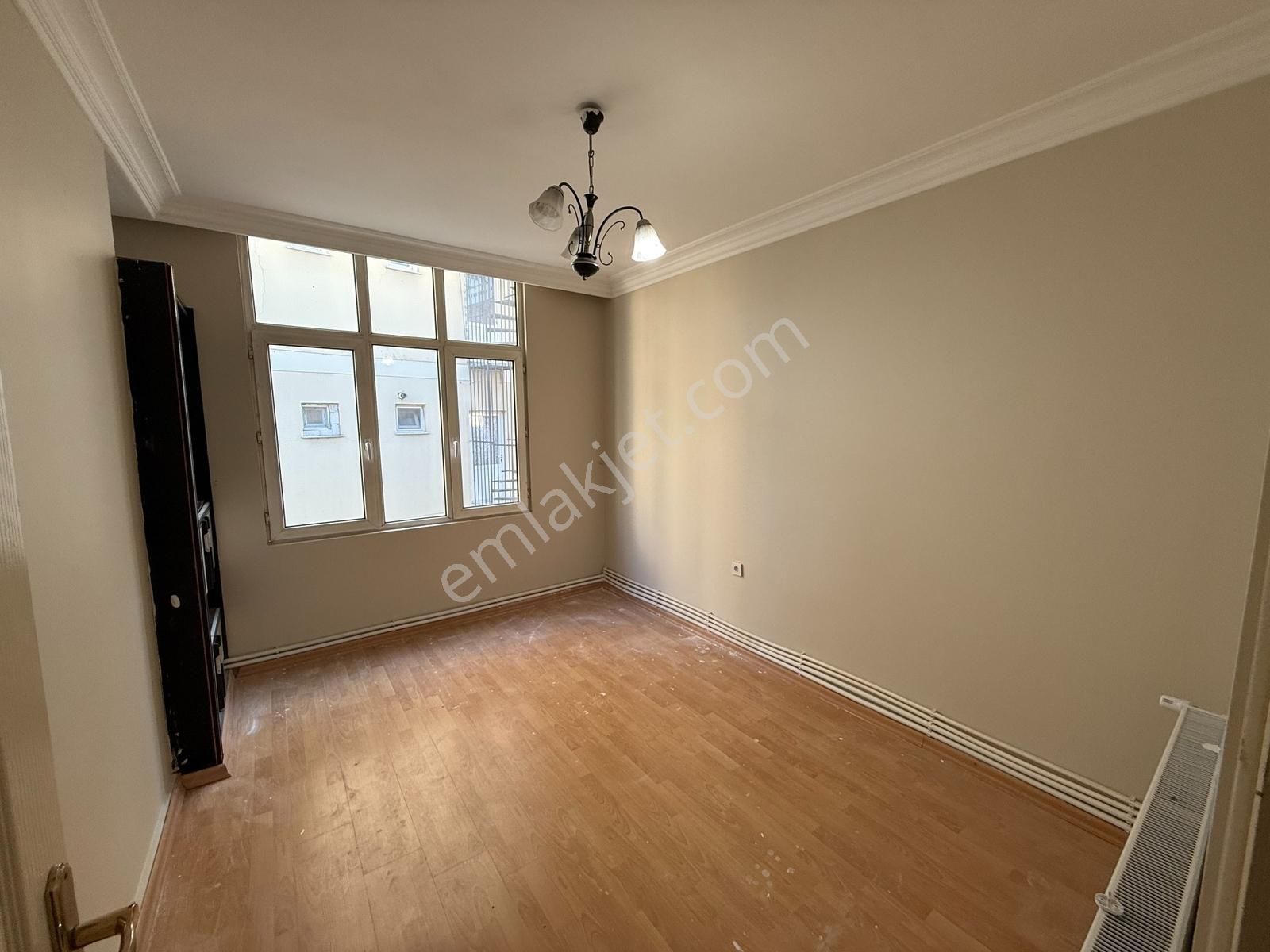 Gazipaşa'da 3+1 165 M2 Doğalgazlı*kapalı Mutfak Kiralık Daire - Görsel 13