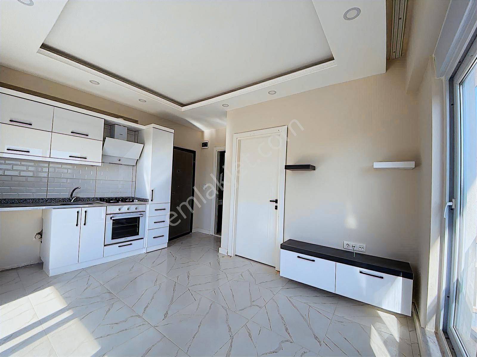 Döşemealtı Çıplaklıda Yeni Binada Kiralık 1+1 Daireler - Görsel 2