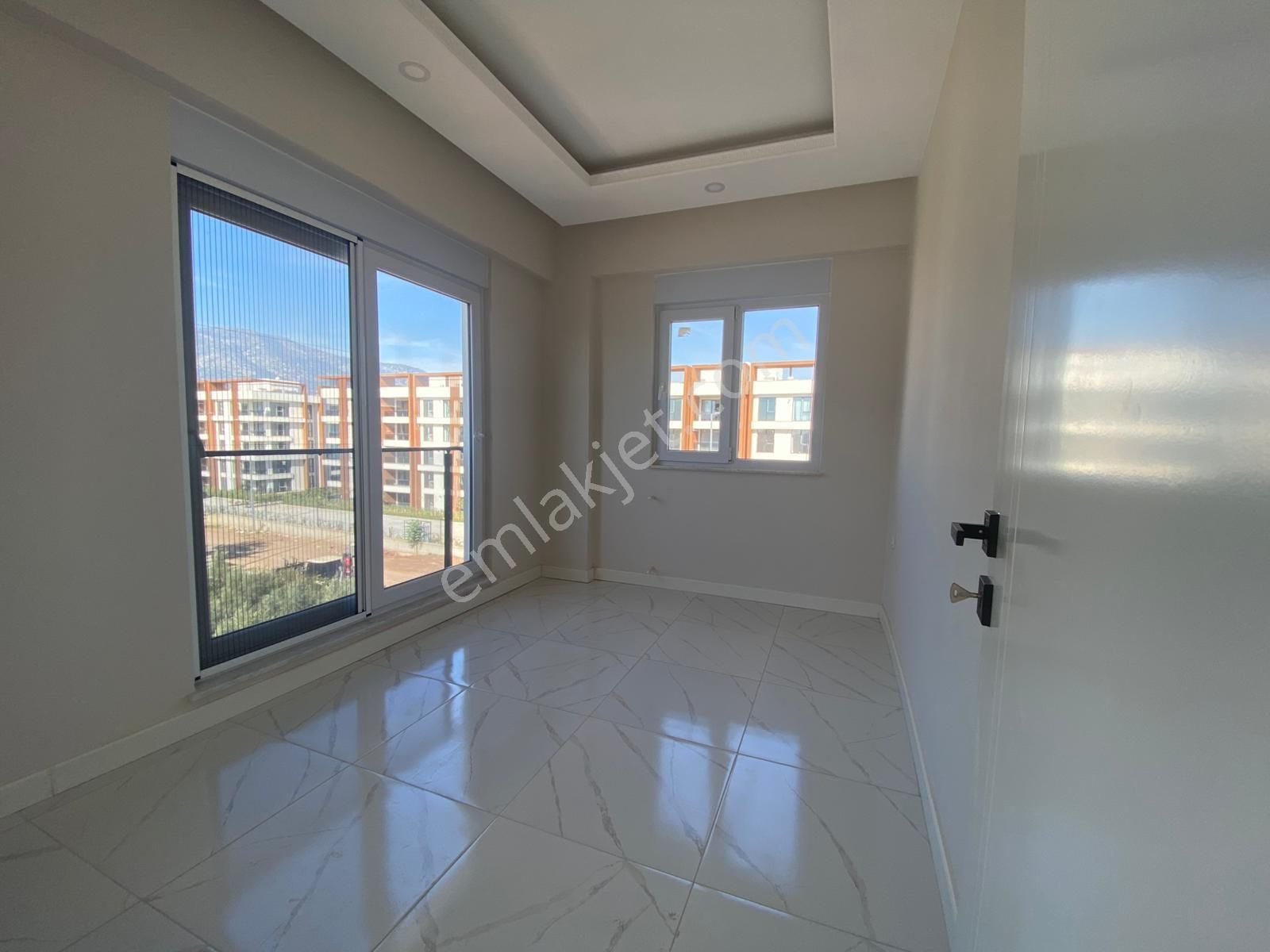 Döşemealtı Çıplaklıda Yeni Binada Kiralık 1+1 Daireler - Görsel 8