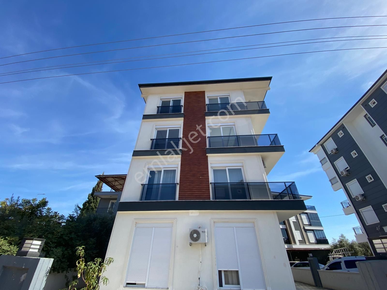 Döşemealtı Çıplaklıda Yeni Binada Kiralık 1+1 Daireler - Görsel 7