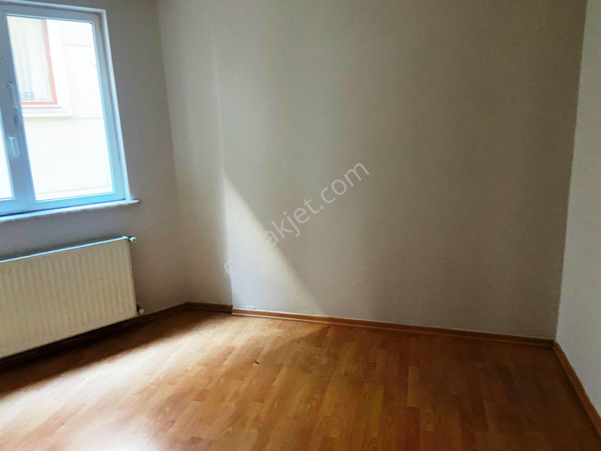 Çevik 'ten İçerenköyde Deprem Sonrası Kiralık 2+1 Daire. - Görsel 4