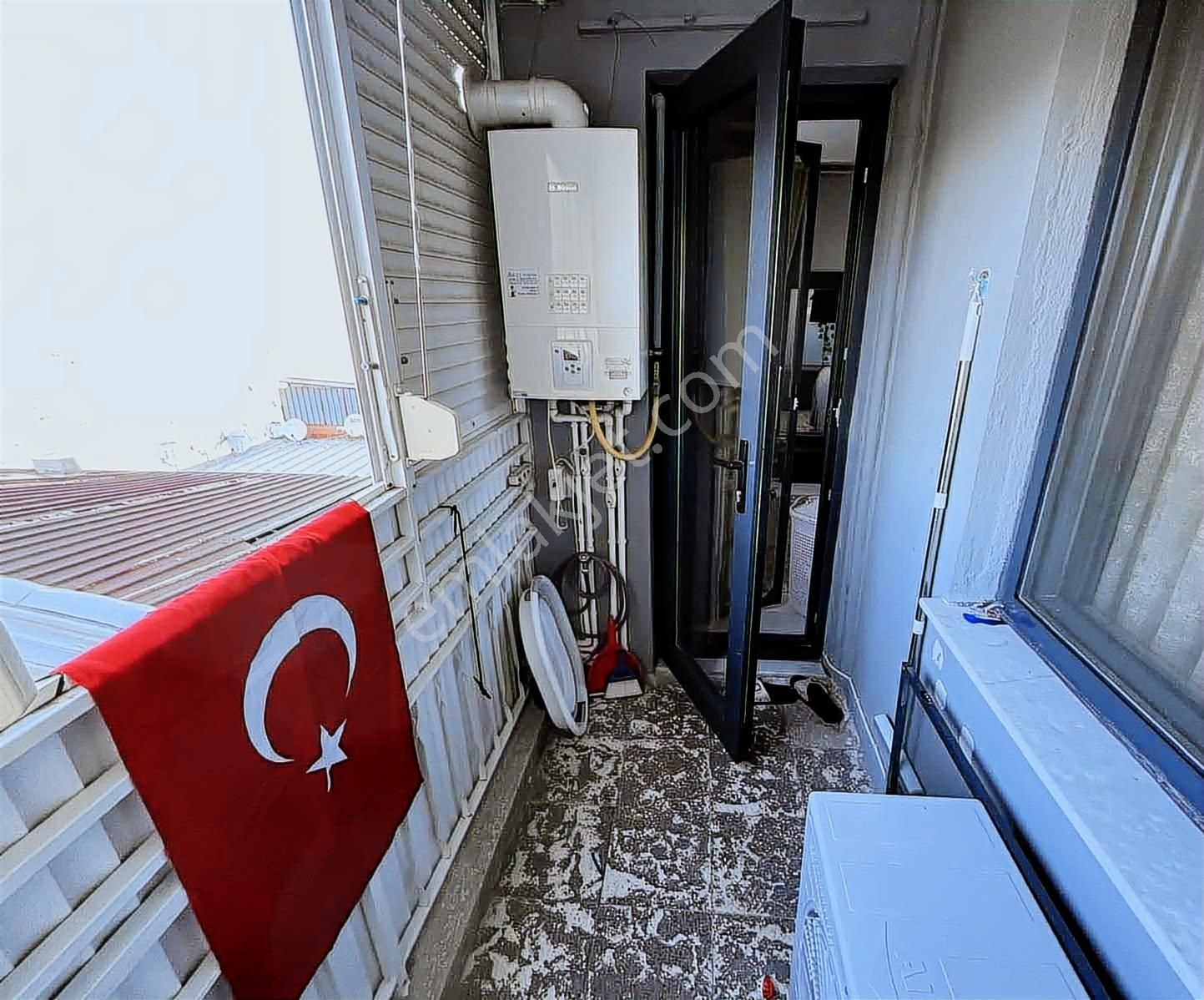 Türker Emlak | 3+1 110m2 Deniz Manzaralı Arakat Daire - Görsel 9