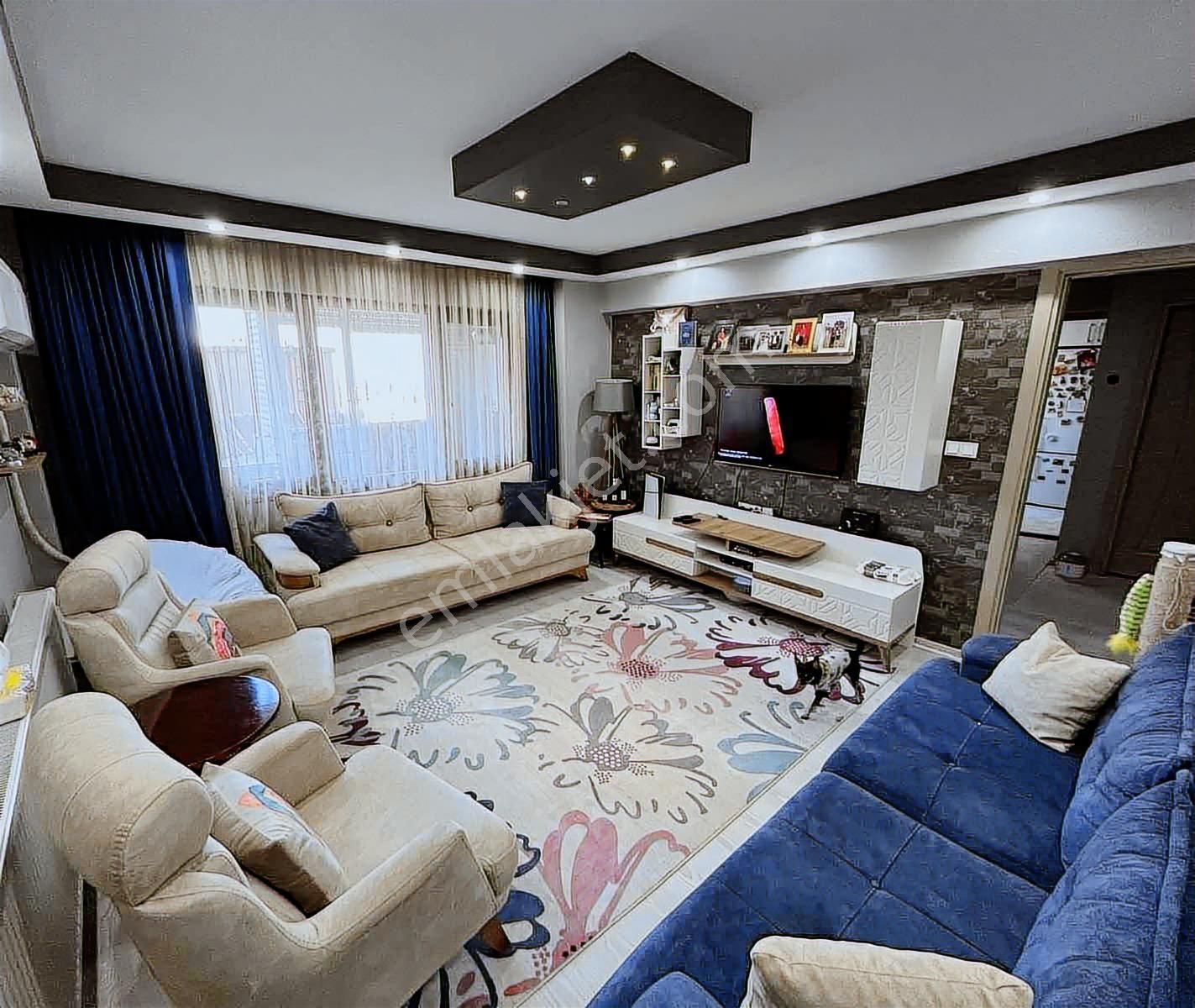 Türker Emlak | 3+1 110m2 Deniz Manzaralı Arakat Daire