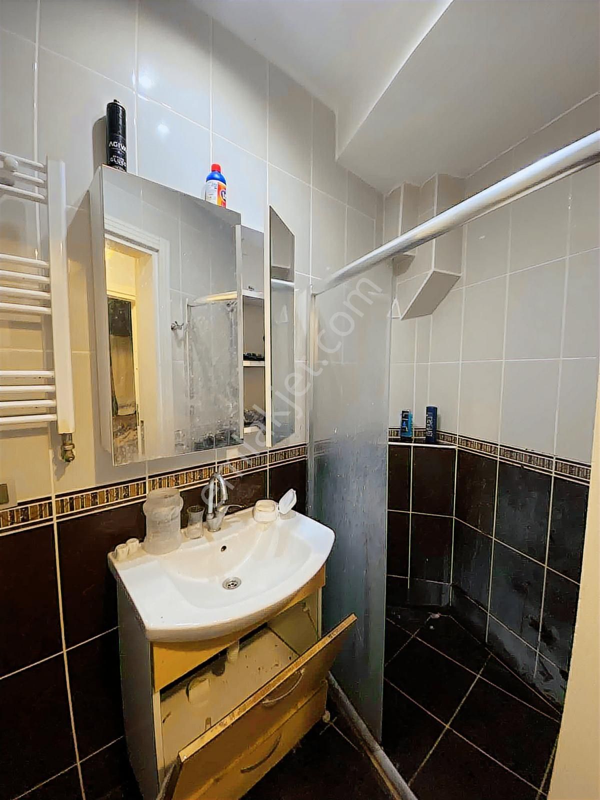 Cevdetpasa Ana Caddede Temiz Bakımlı Eşyalı 3+1 Satılık Daire - Görsel 21