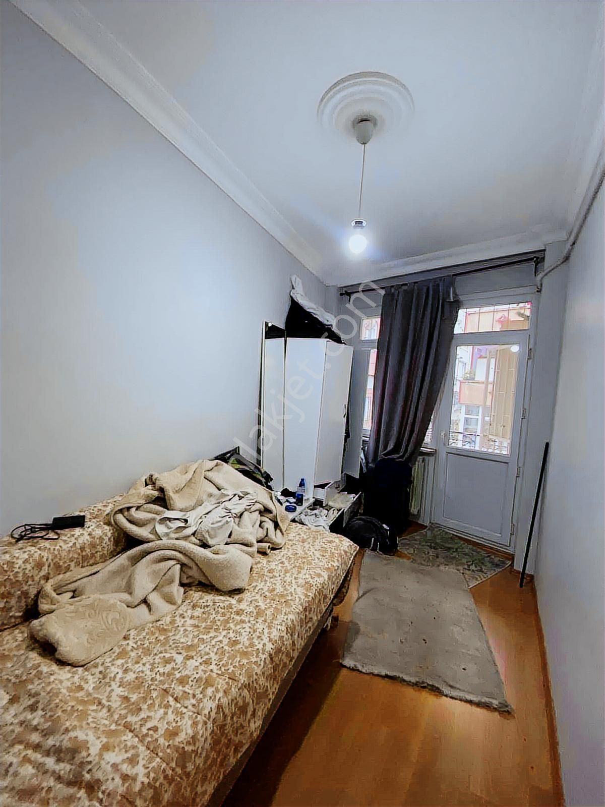 Cevdetpasa Ana Caddede Temiz Bakımlı Eşyalı 3+1 Satılık Daire - Görsel 19