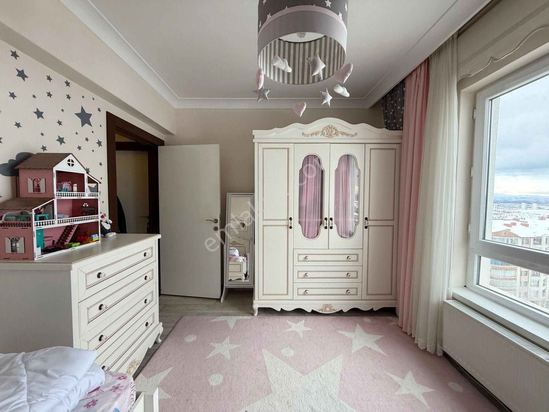 Öz.maşalllah.dan Sitte İcinde Geniş Balkonlu 3+1 Daire,, - Görsel 3