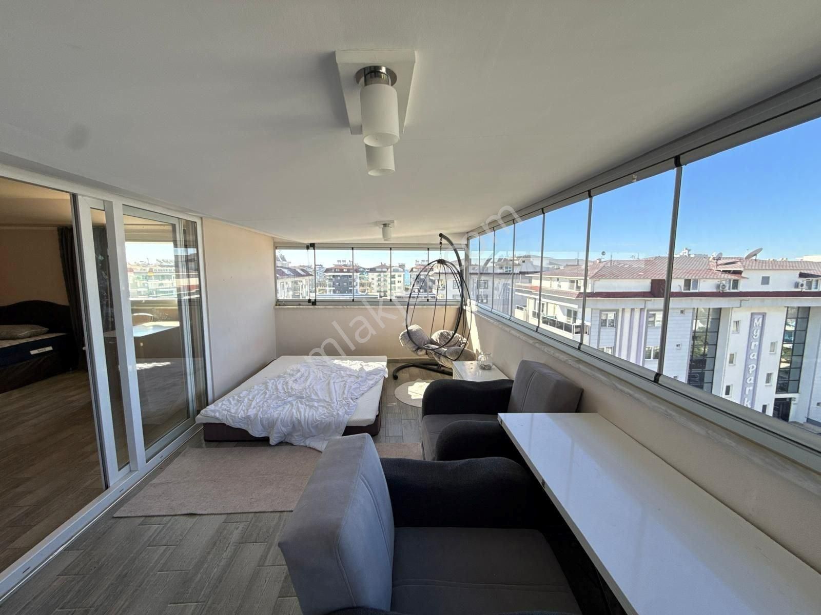 Alanya Kestel’de Kale & Deniz Manzaralı, Lüks 3+2 Dubleks Daire - Görsel 4