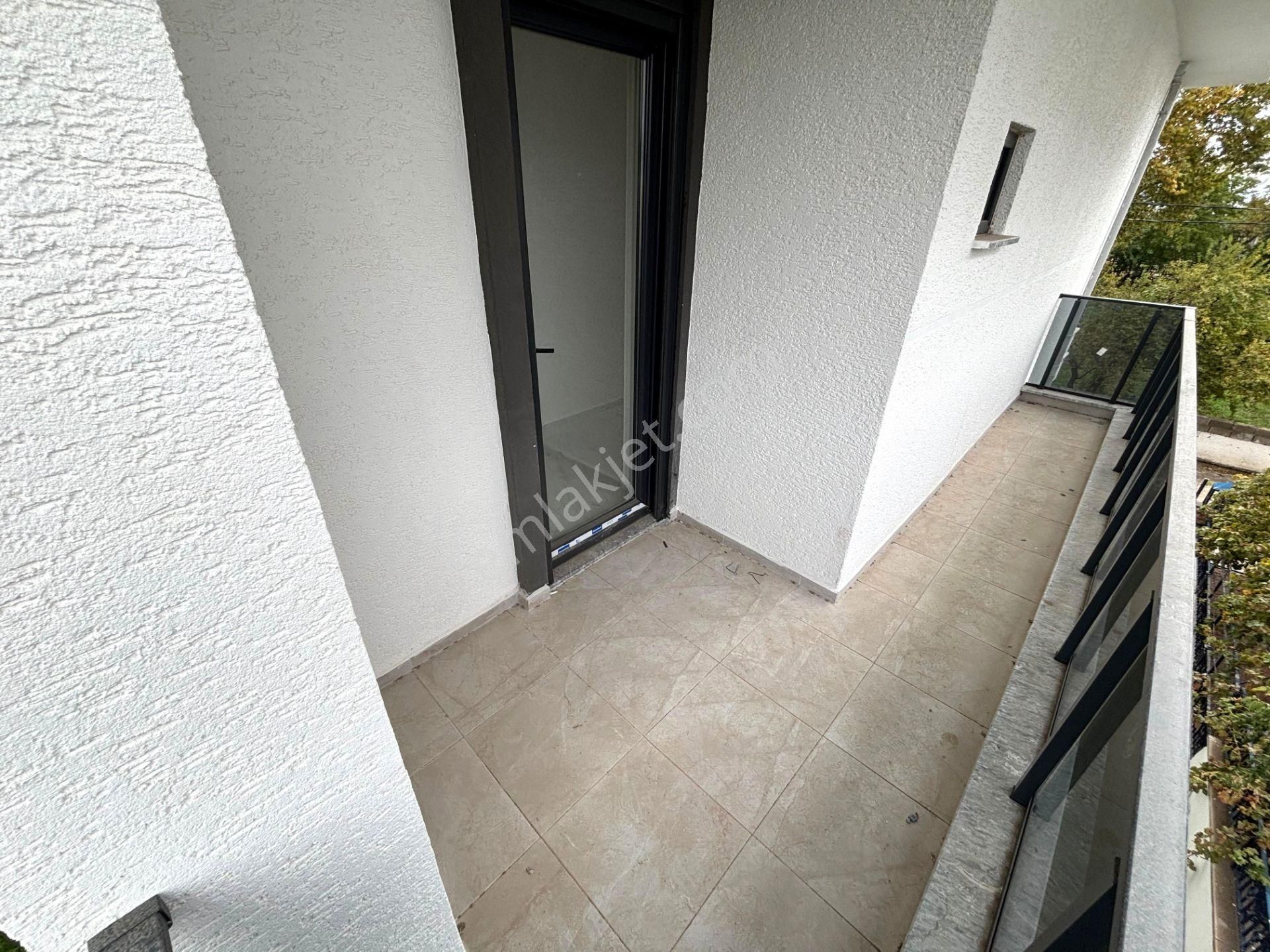 Yiğit'ten Güre'de 3+1 Denize 100 Metre Tripleks Lüks Villa - Görsel 18
