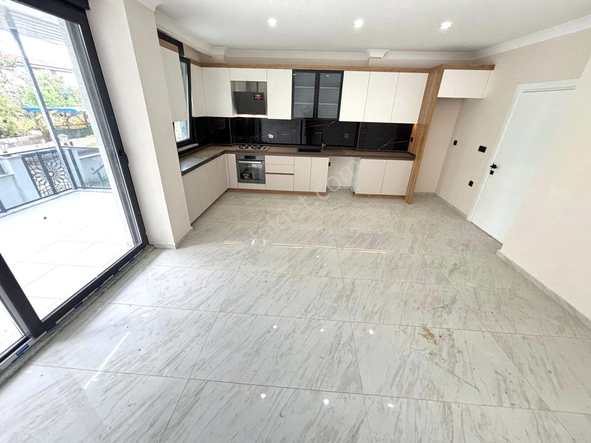 Yiğit'ten Güre'de 3+1 Denize 100 Metre Tripleks Lüks Villa - Görsel 4
