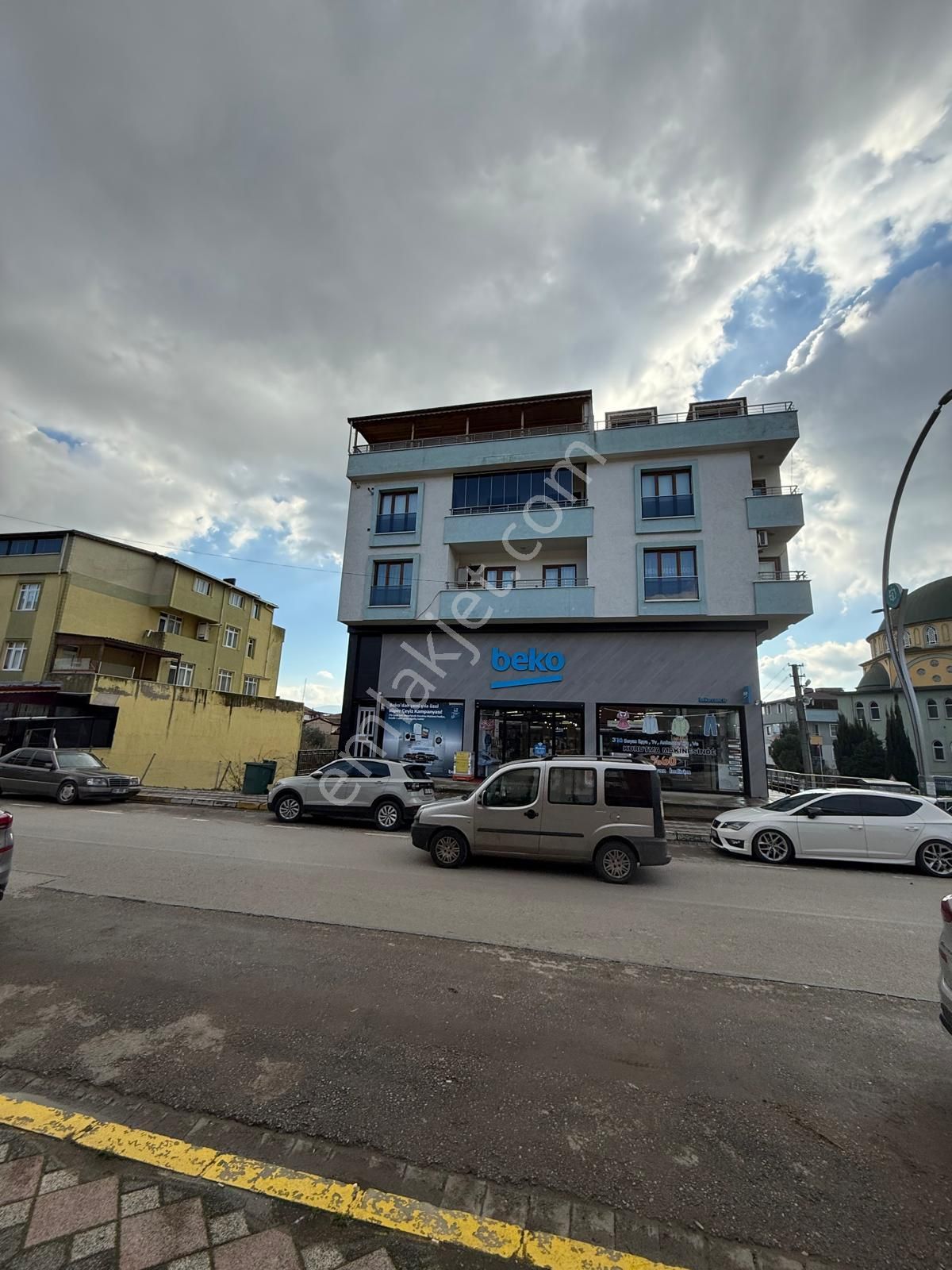 Emek Emlak'tan Hacı Osman Mah.de Ana Cadde Üzeri Satılık Dükkan - Görsel 8