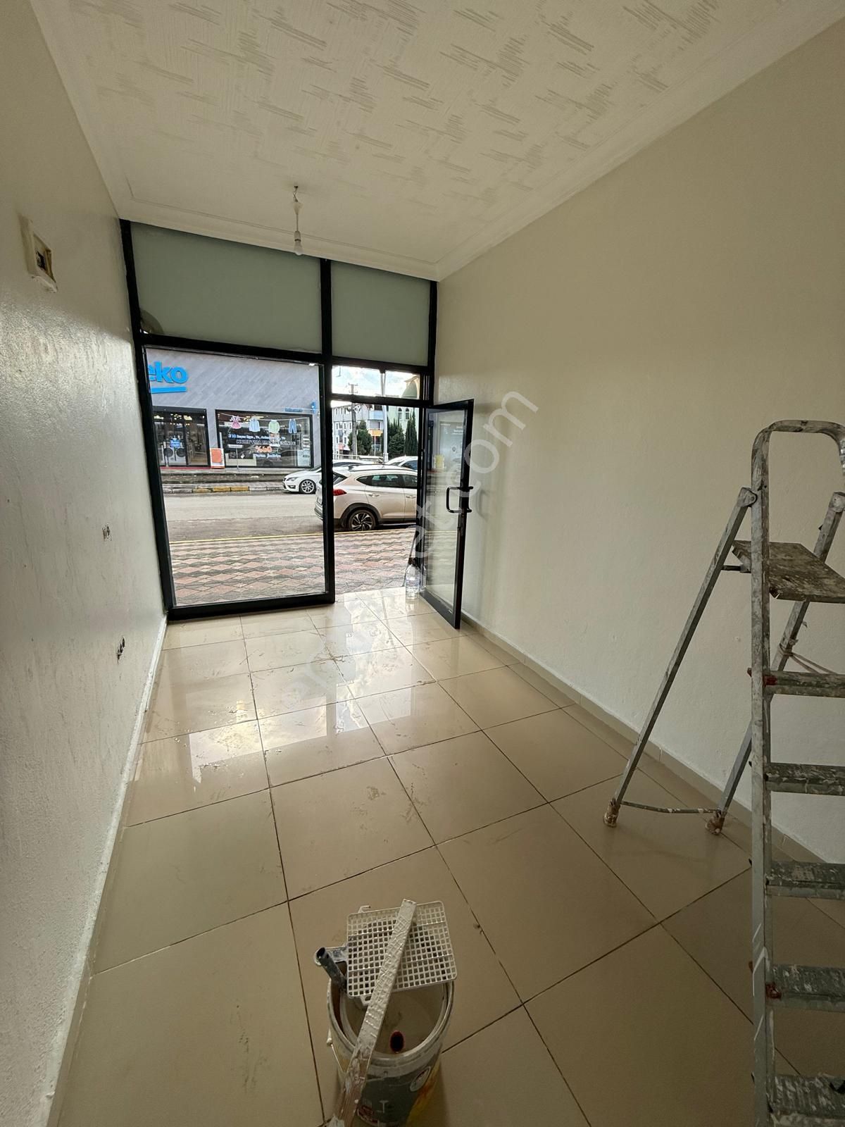 Emek Emlak'tan Hacı Osman Mah.de Ana Cadde Üzeri Satılık Dükkan - Görsel 5